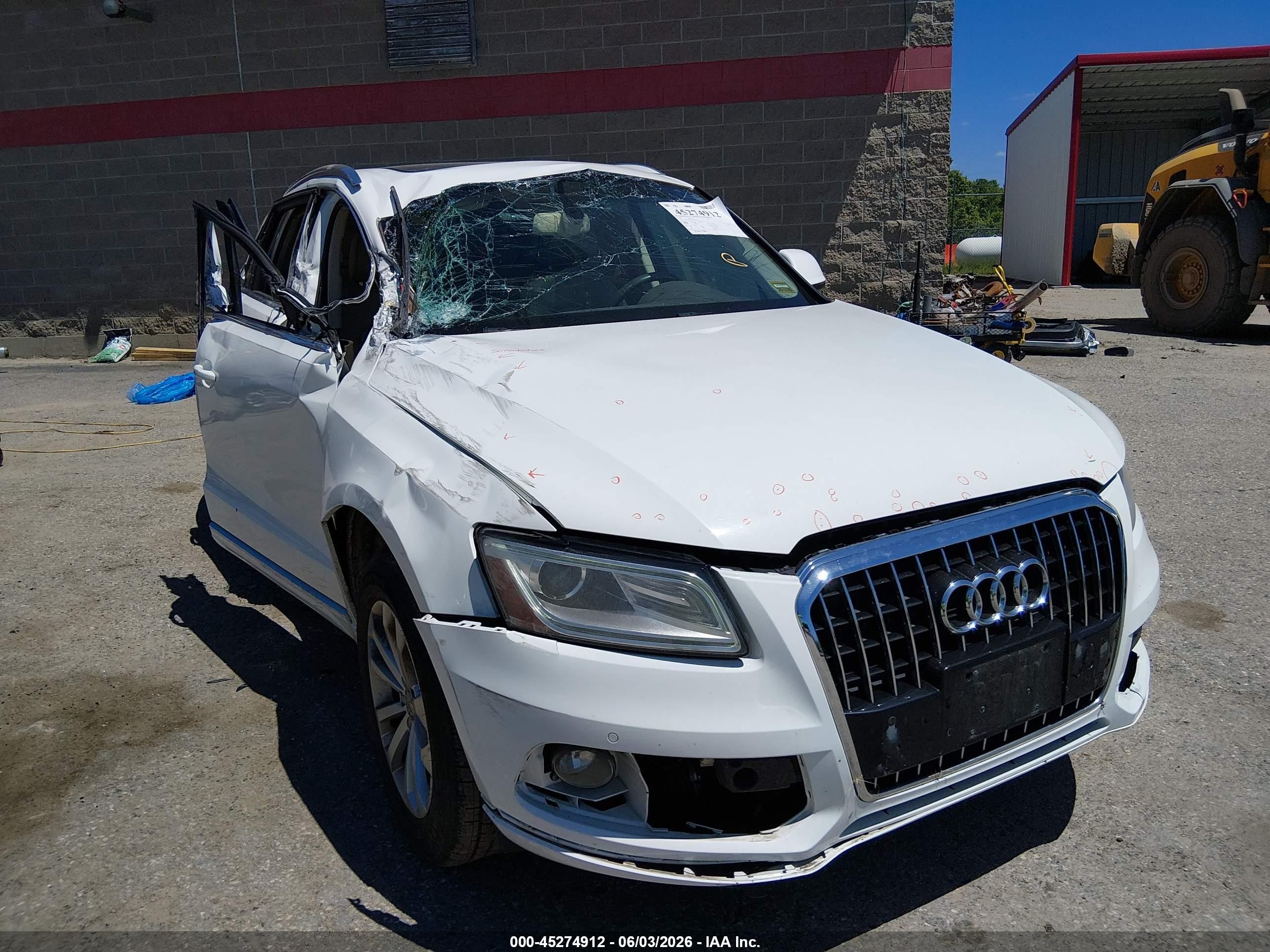 2014 Audi Q5 2.0t Premium White vin: WA1LFAFP5EA028099