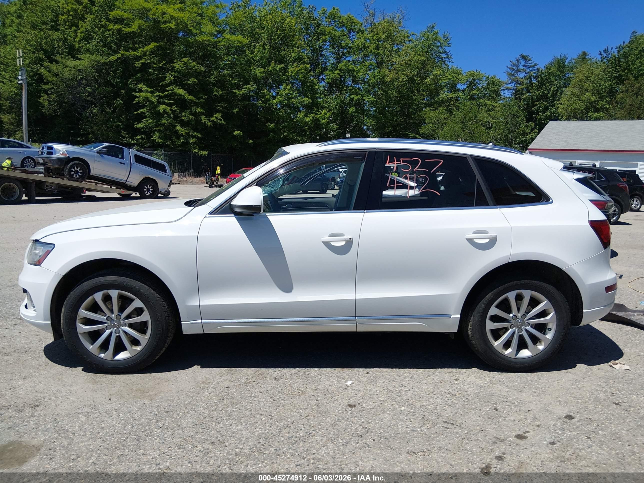 2014 Audi Q5 2.0t Premium White vin: WA1LFAFP5EA028099