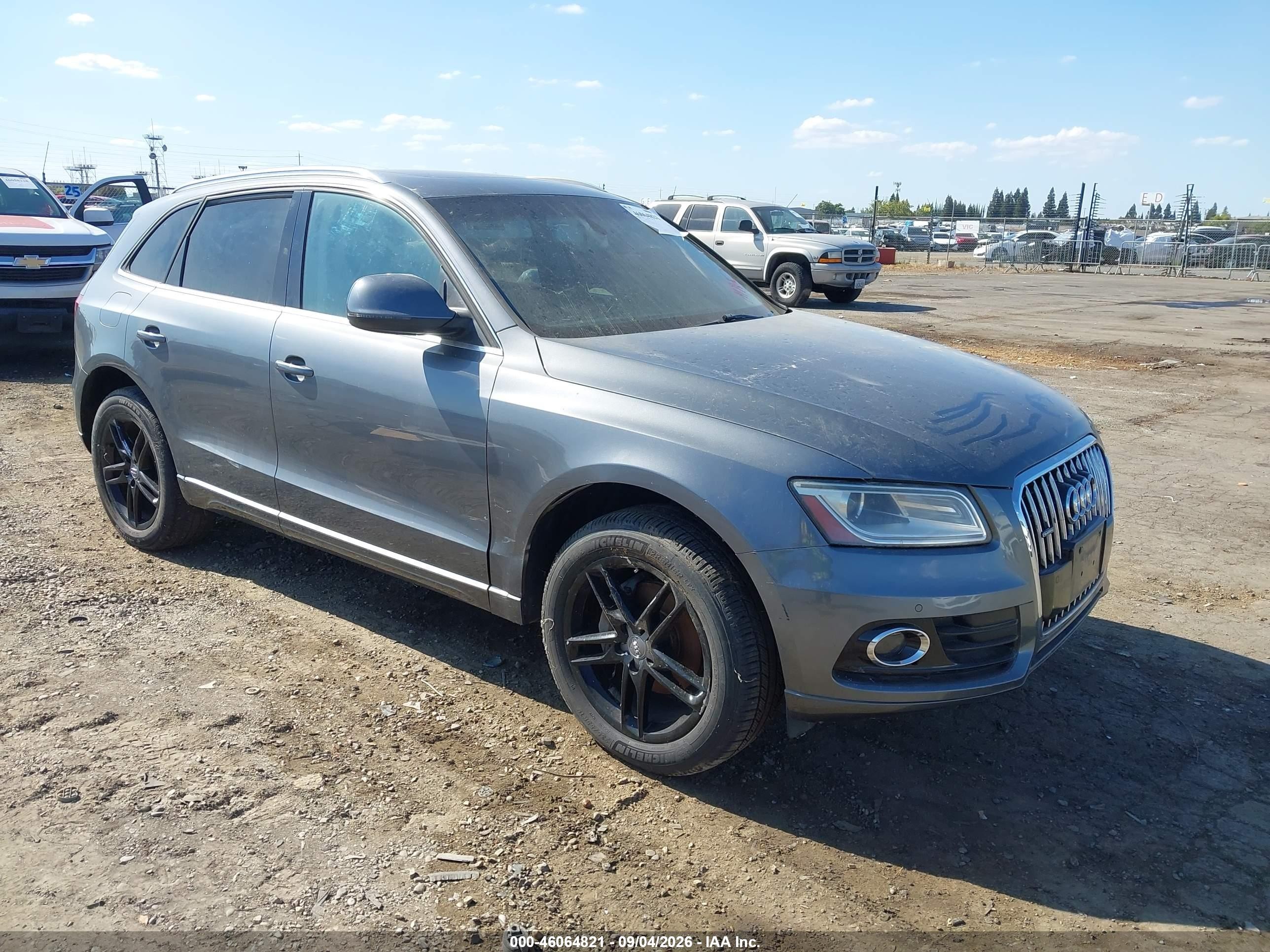 2014 Audi Q5 2.0t Premium Gray vin: WA1LFAFP5EA075374