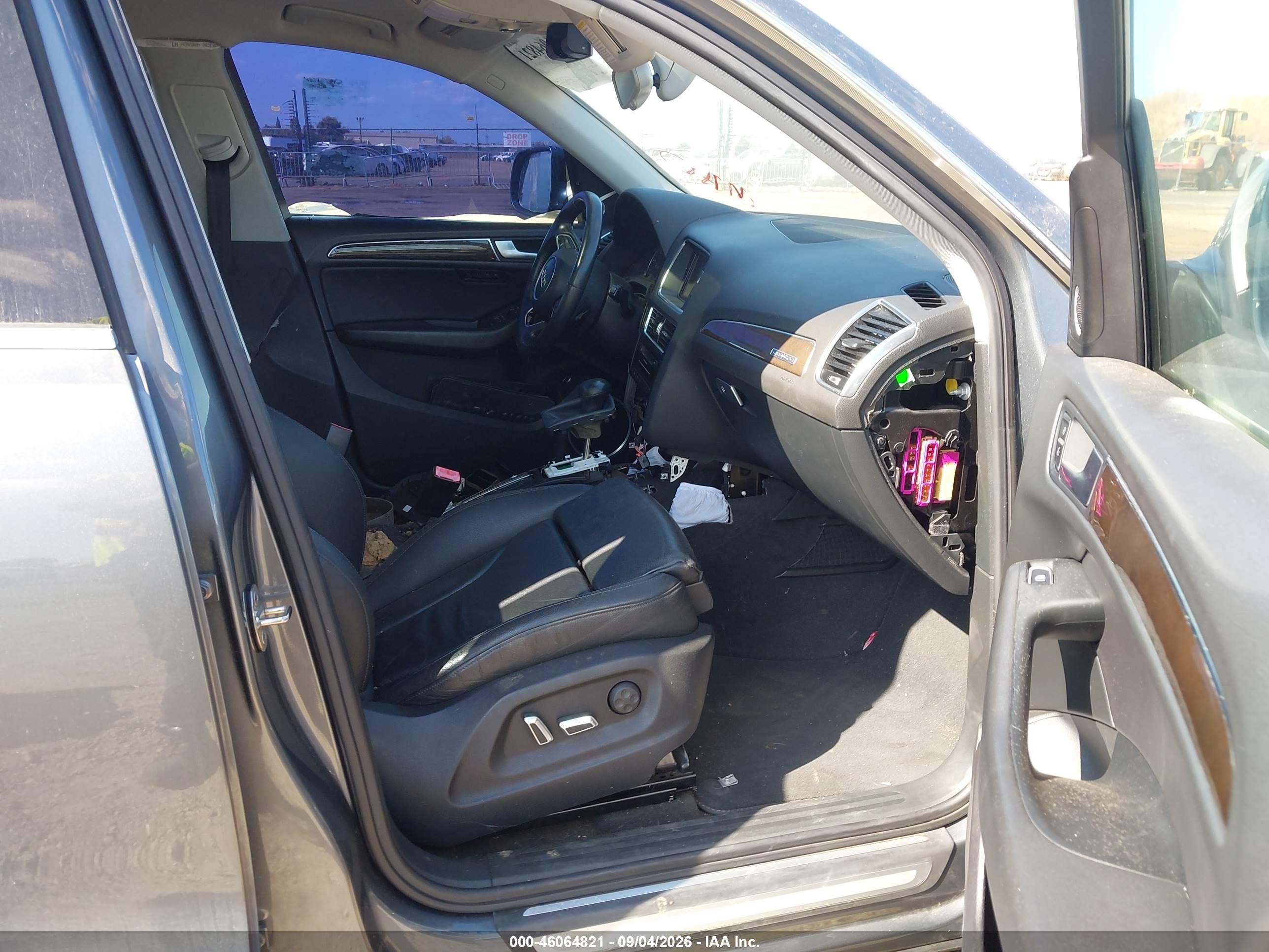2014 Audi Q5 2.0t Premium Gray vin: WA1LFAFP5EA075374