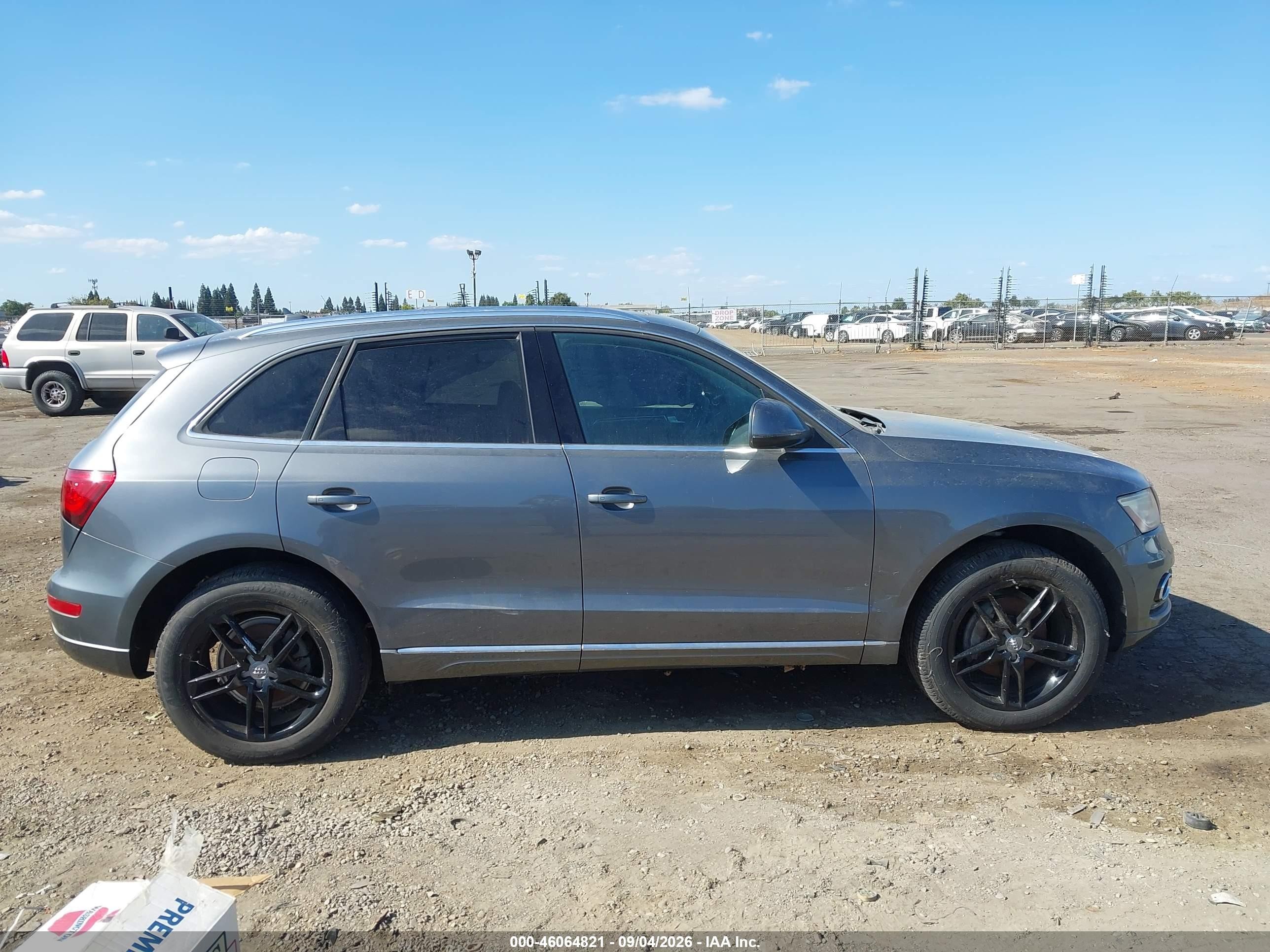 2014 Audi Q5 2.0t Premium Gray vin: WA1LFAFP5EA075374