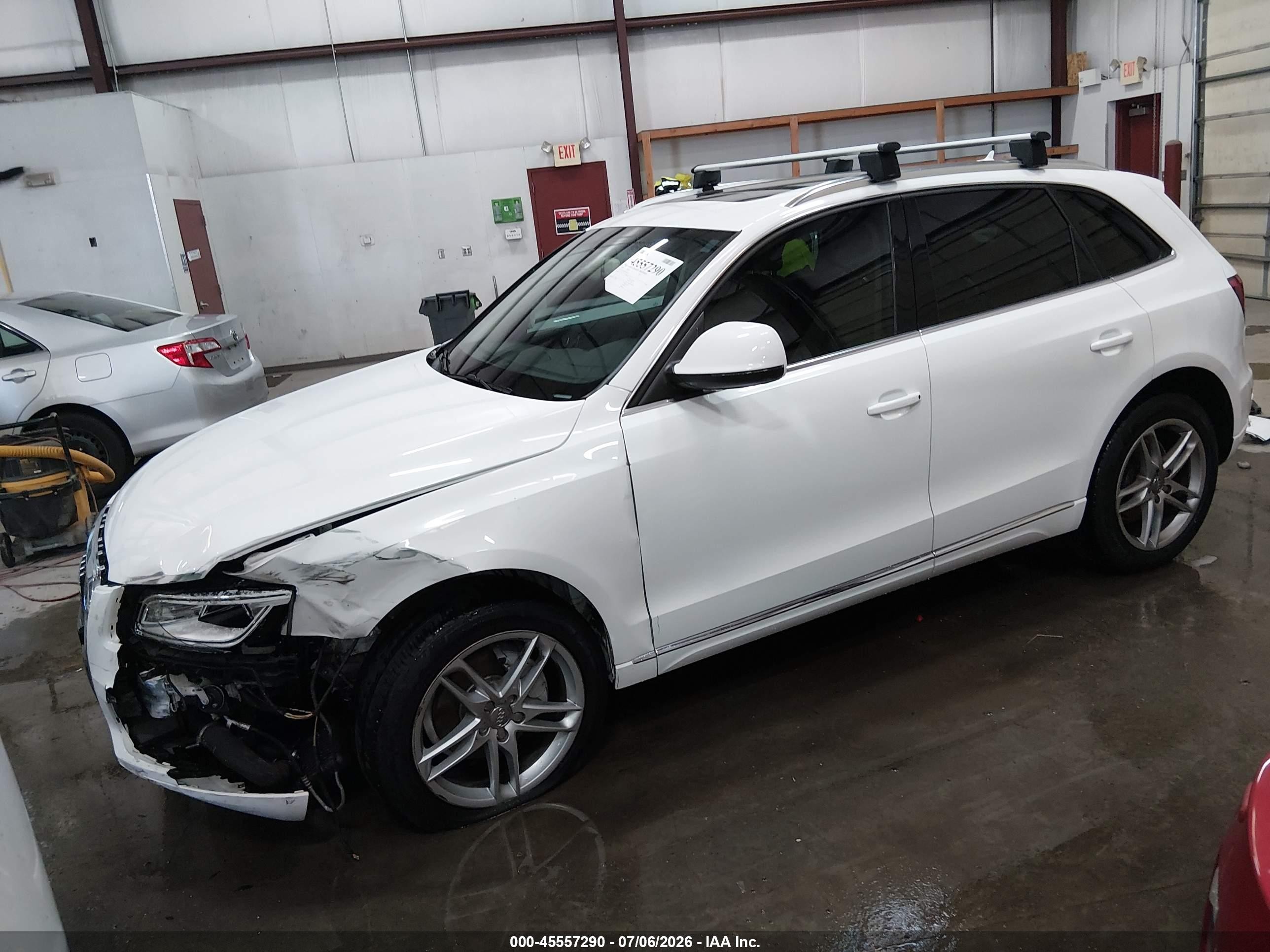 2014 Audi Q5 2.0t Premium White vin: WA1LFAFP5EA075410