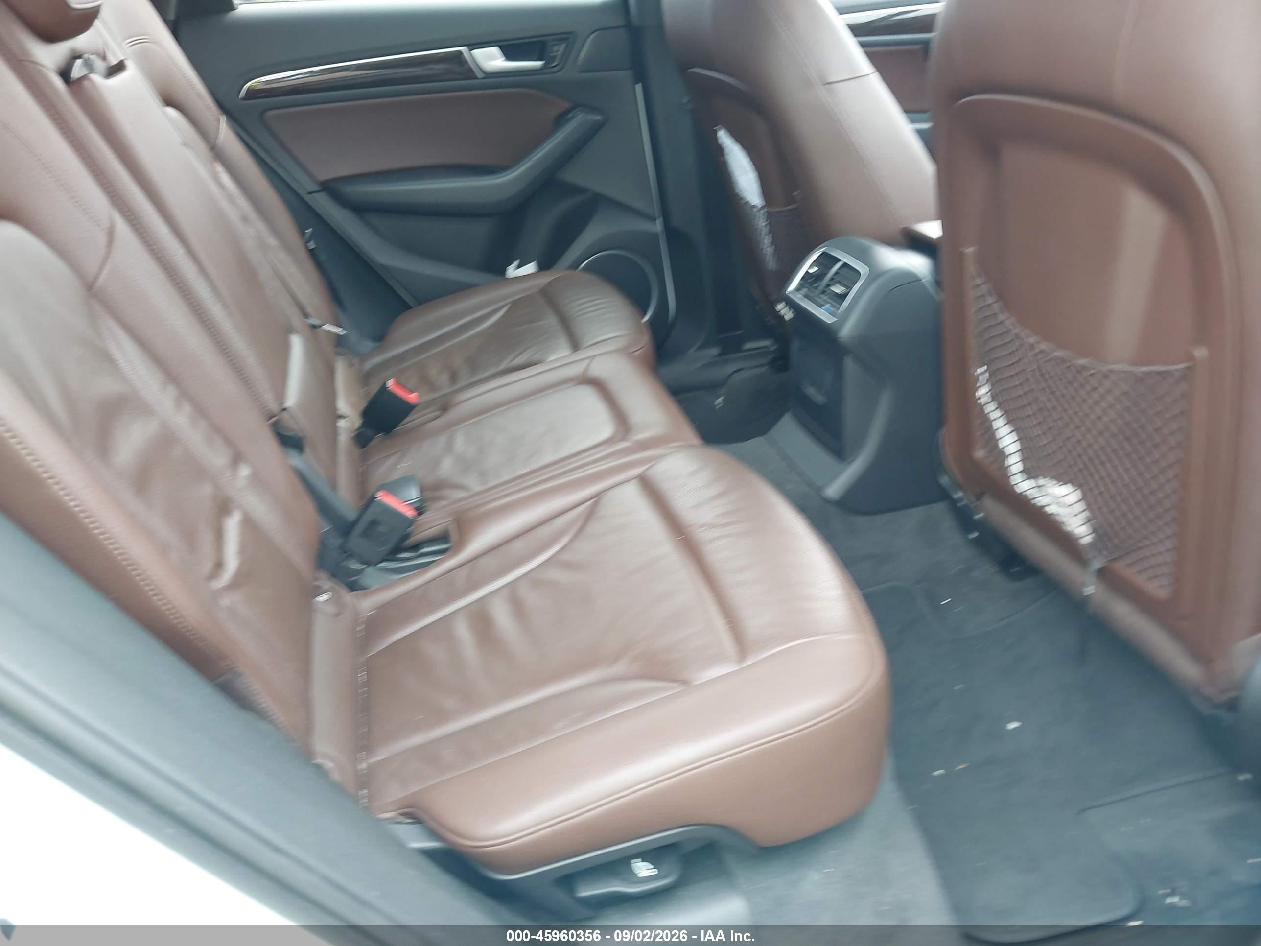 2014 Audi Q5 2.0t Premium Белый vin: WA1LFAFP5EA096709