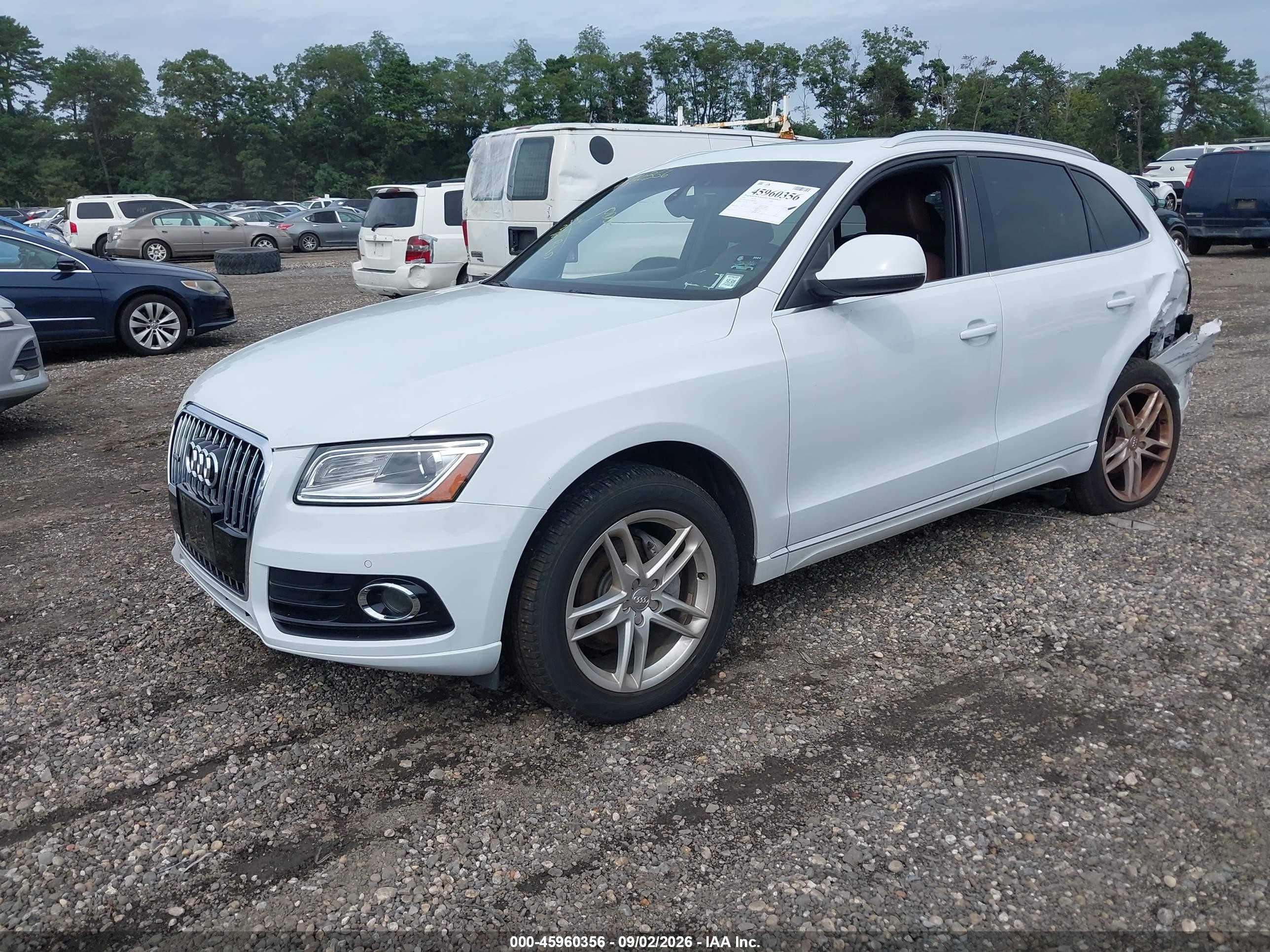 2014 Audi Q5 2.0t Premium Белый vin: WA1LFAFP5EA096709