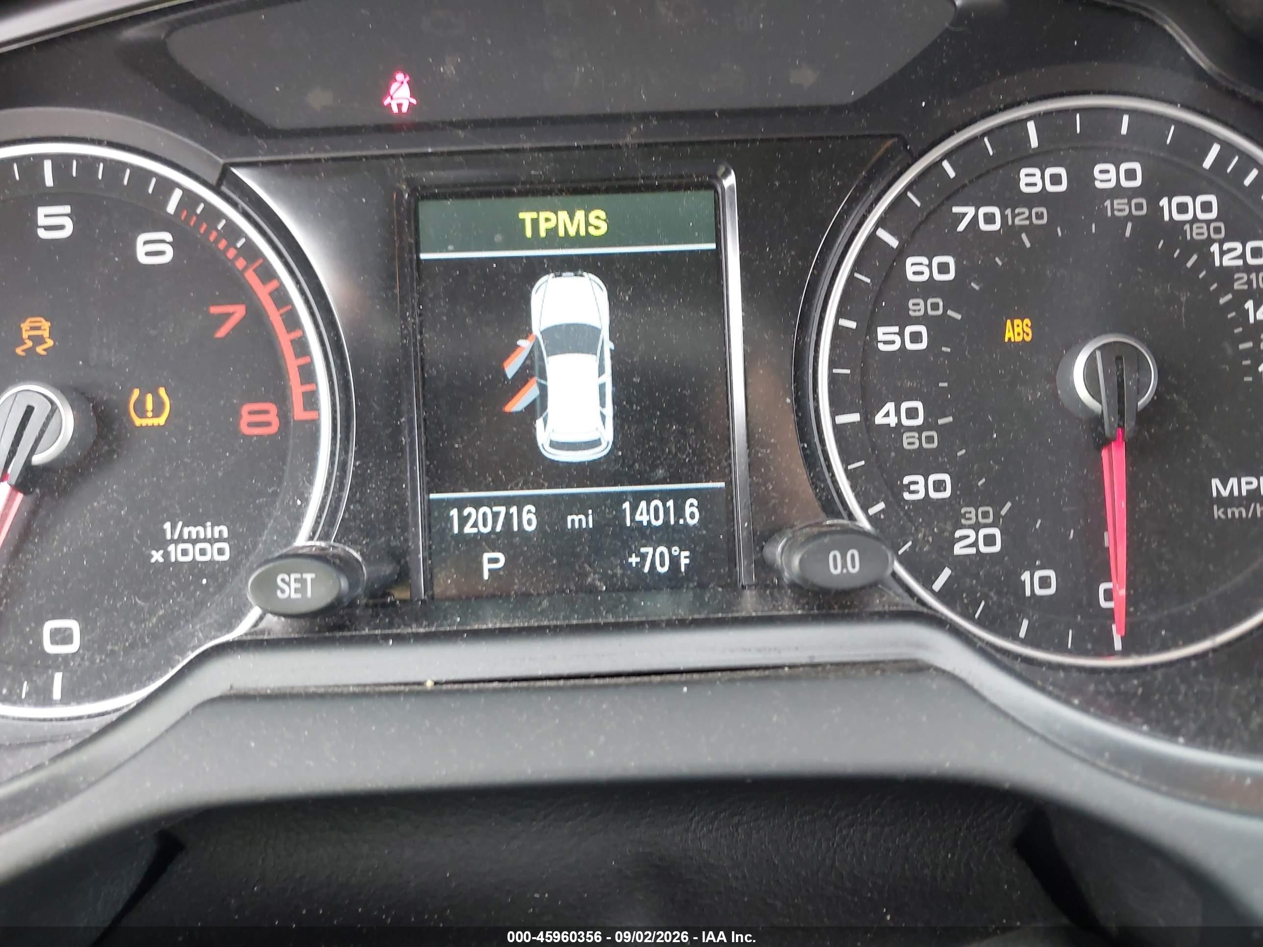 2014 Audi Q5 2.0t Premium Белый vin: WA1LFAFP5EA096709