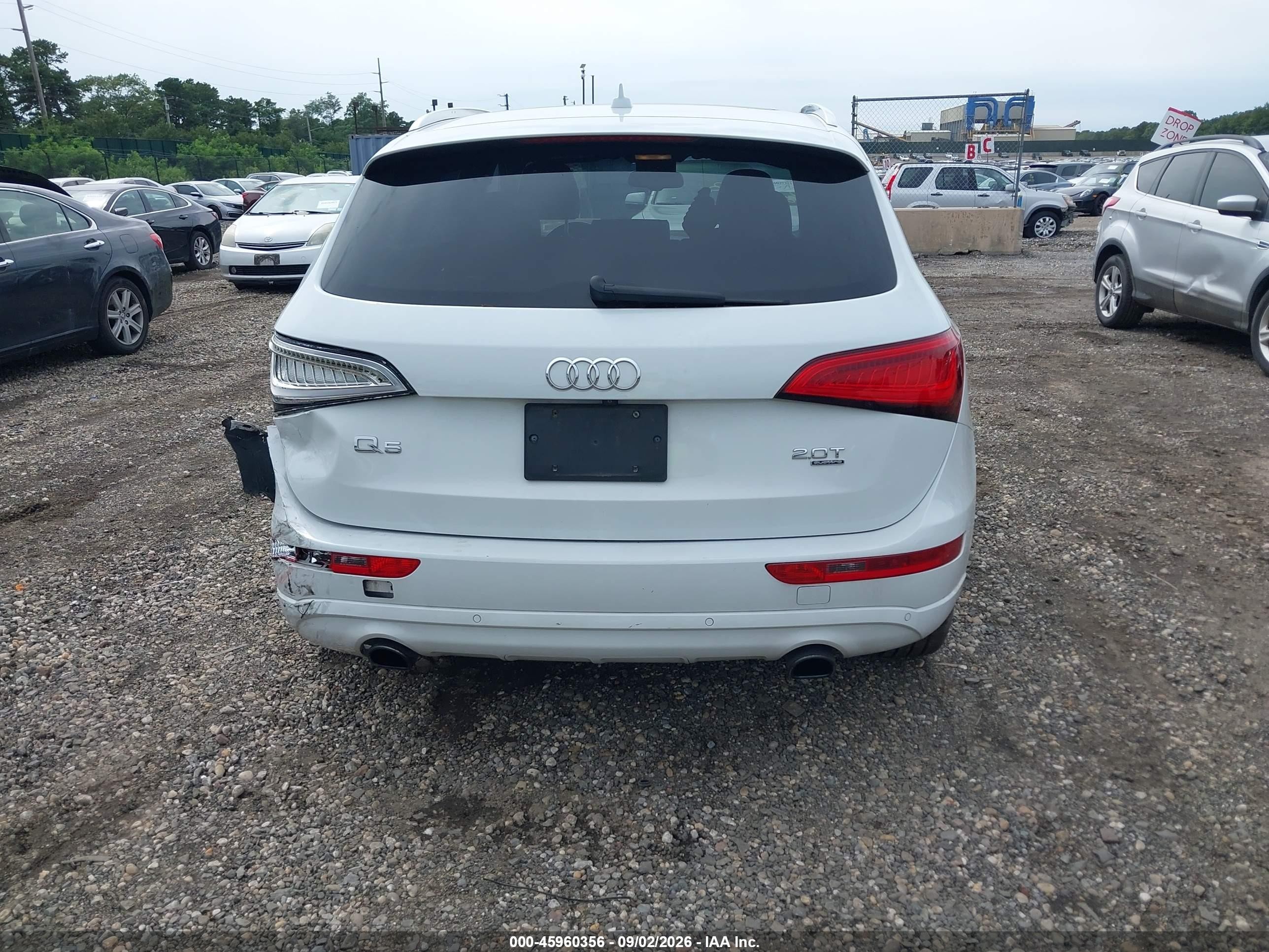 2014 Audi Q5 2.0t Premium Белый vin: WA1LFAFP5EA096709