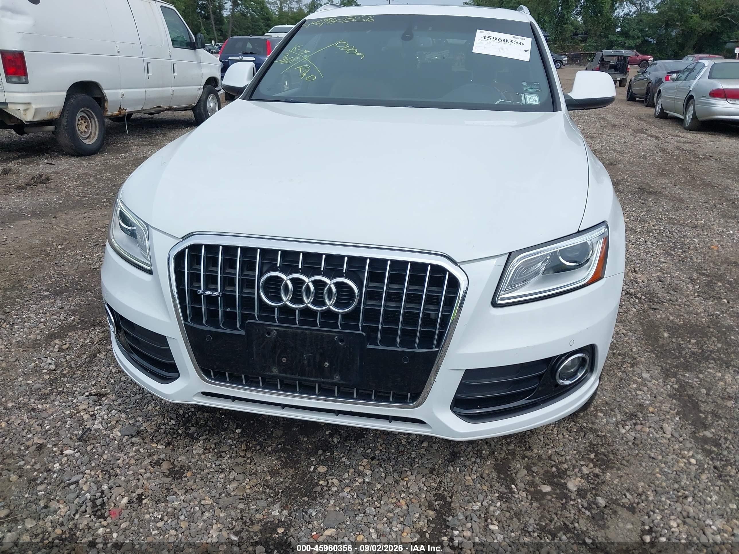 2014 Audi Q5 2.0t Premium Белый vin: WA1LFAFP5EA096709