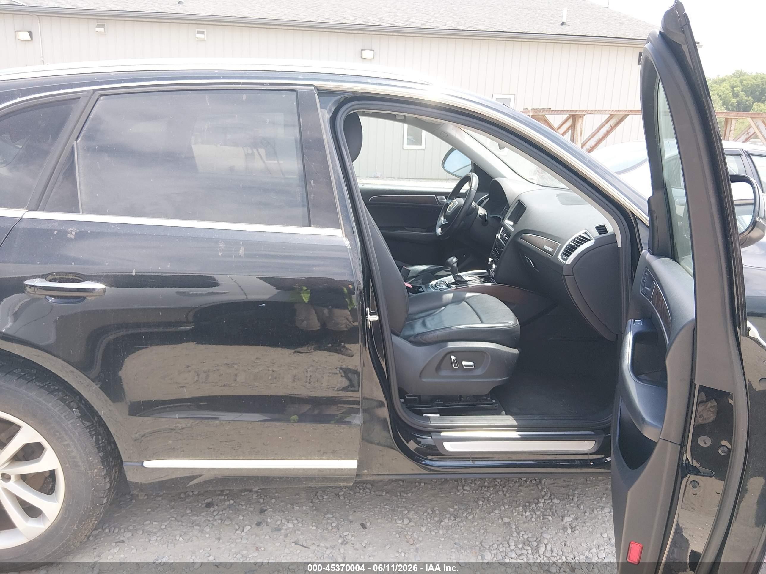 2015 Audi Q5 2.0t Premium Черный vin: WA1LFAFP5FA020764