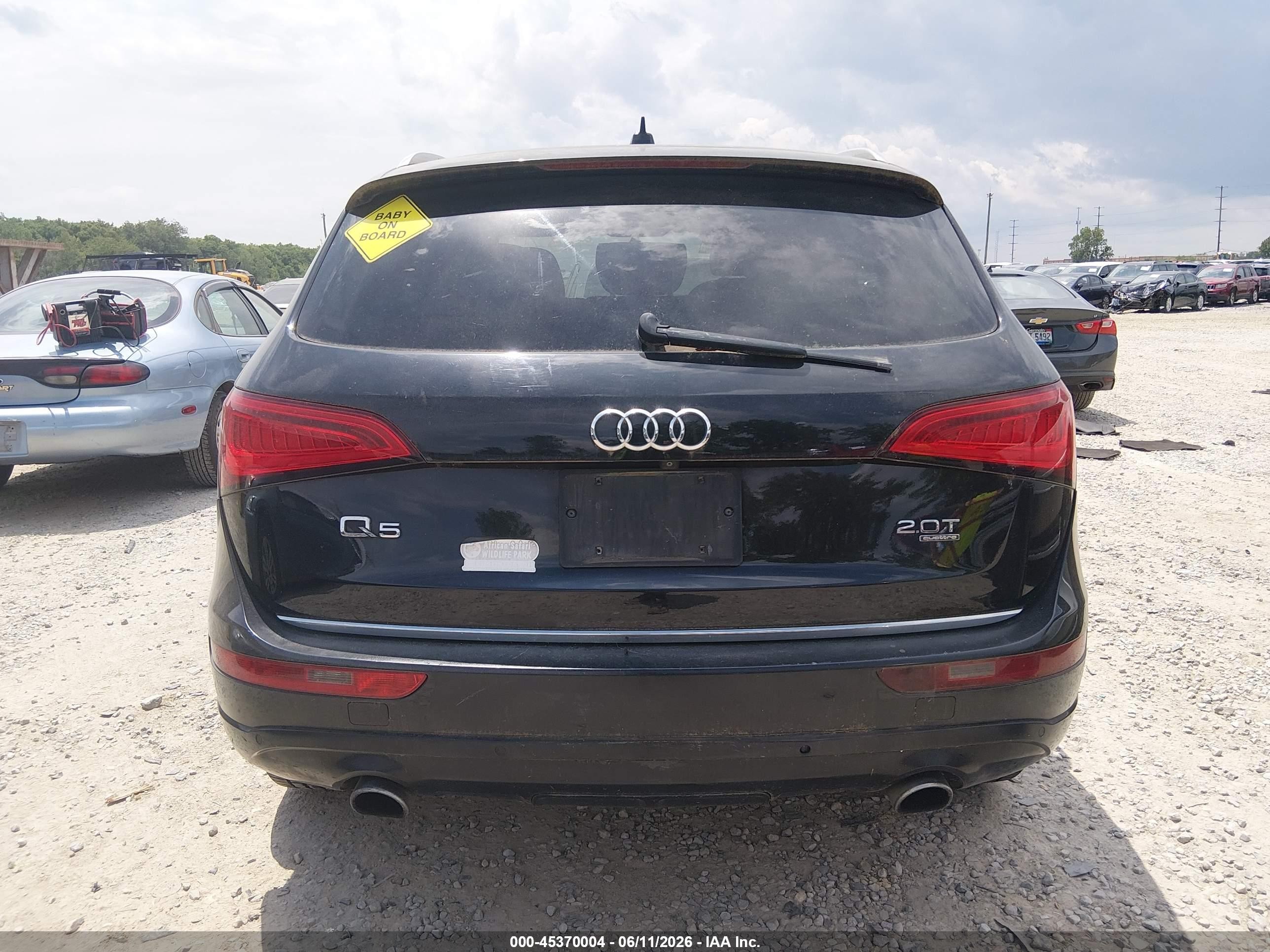 2015 Audi Q5 2.0t Premium Черный vin: WA1LFAFP5FA020764