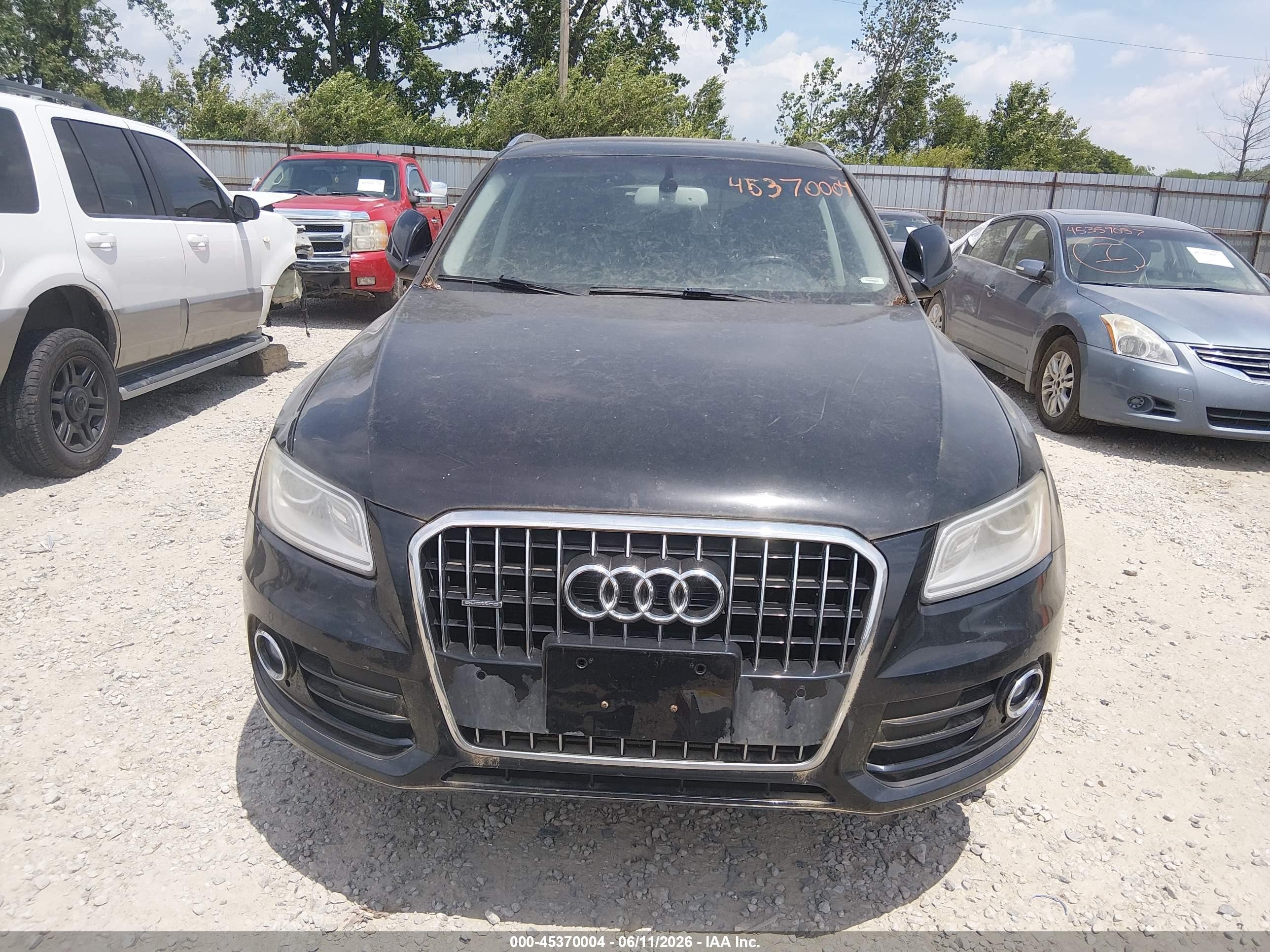 2015 Audi Q5 2.0t Premium Черный vin: WA1LFAFP5FA020764