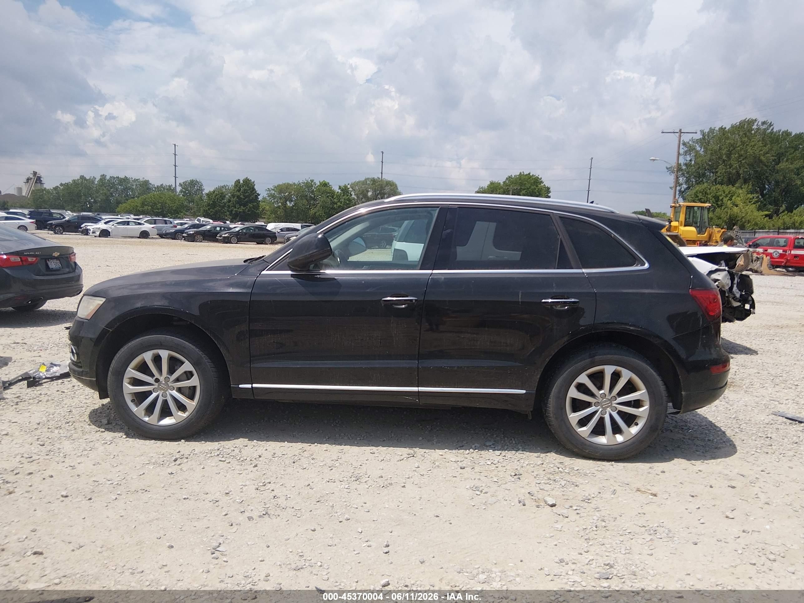 2015 Audi Q5 2.0t Premium Черный vin: WA1LFAFP5FA020764