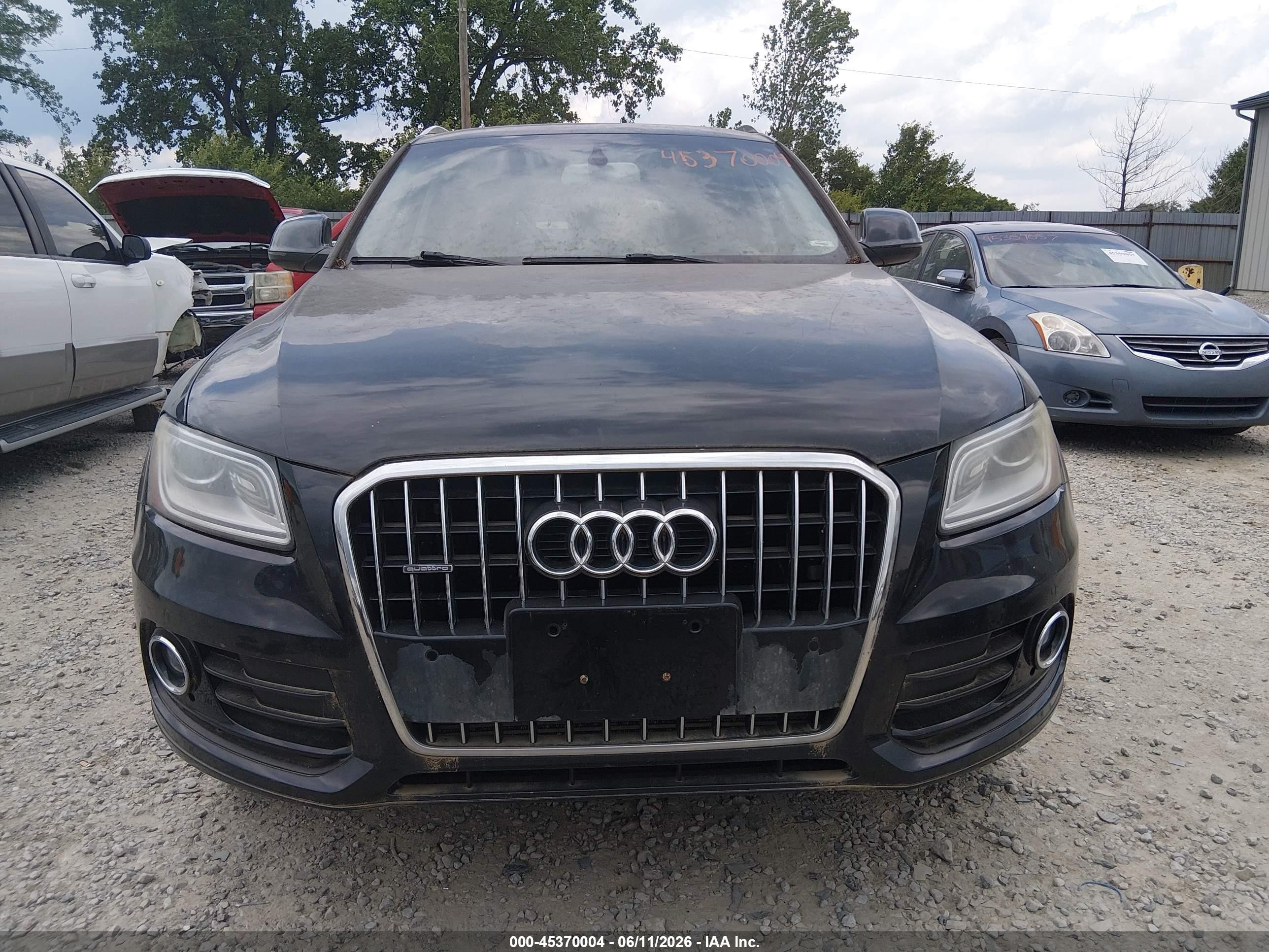 2015 Audi Q5 2.0t Premium Черный vin: WA1LFAFP5FA020764