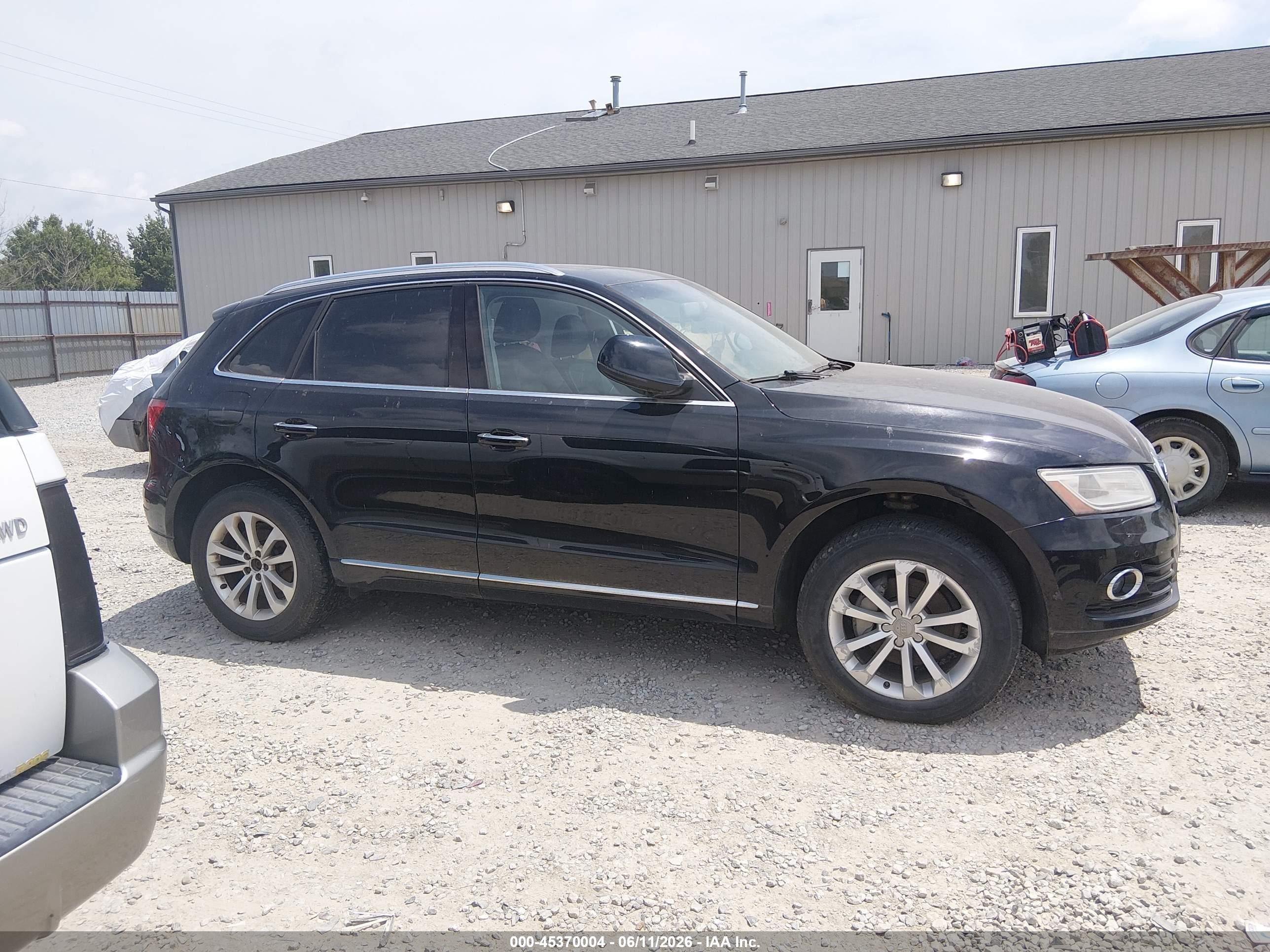 2015 Audi Q5 2.0t Premium Черный vin: WA1LFAFP5FA020764