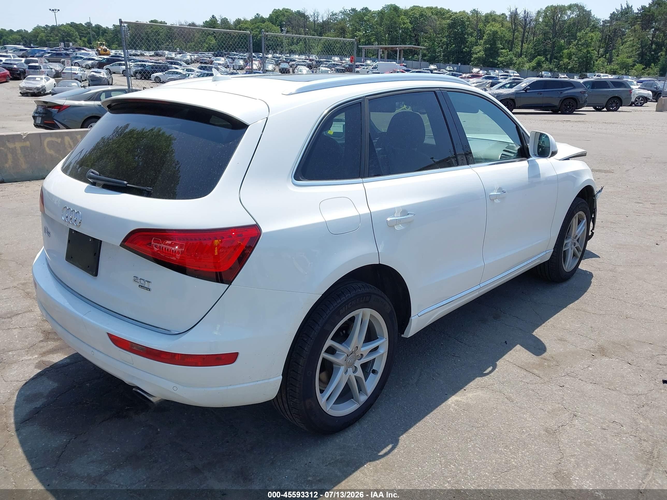 2015 Audi Q5 2.0t Premium White vin: WA1LFAFP5FA034390