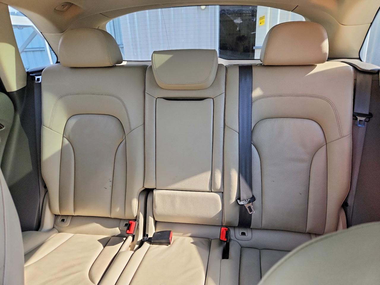 2015 Audi Q5 Premium Plus Beige vin: WA1LFAFP5FA056101