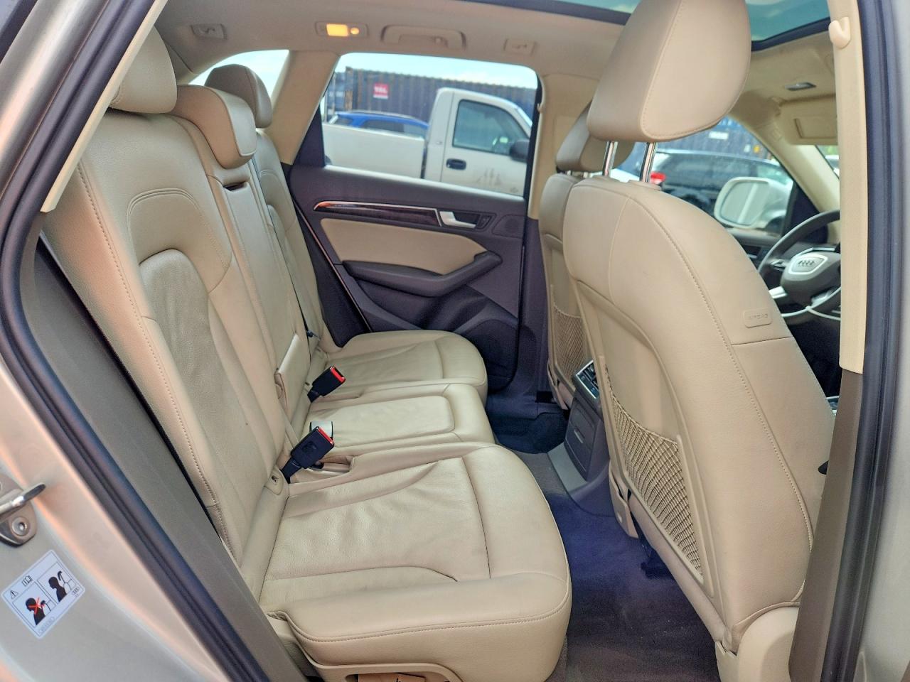 2015 Audi Q5 Premium Plus Beige vin: WA1LFAFP5FA056101