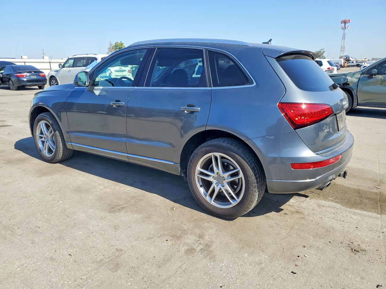 2015 Audi Q5 Premium Plus Серый vin: WA1LFAFP5FA077174