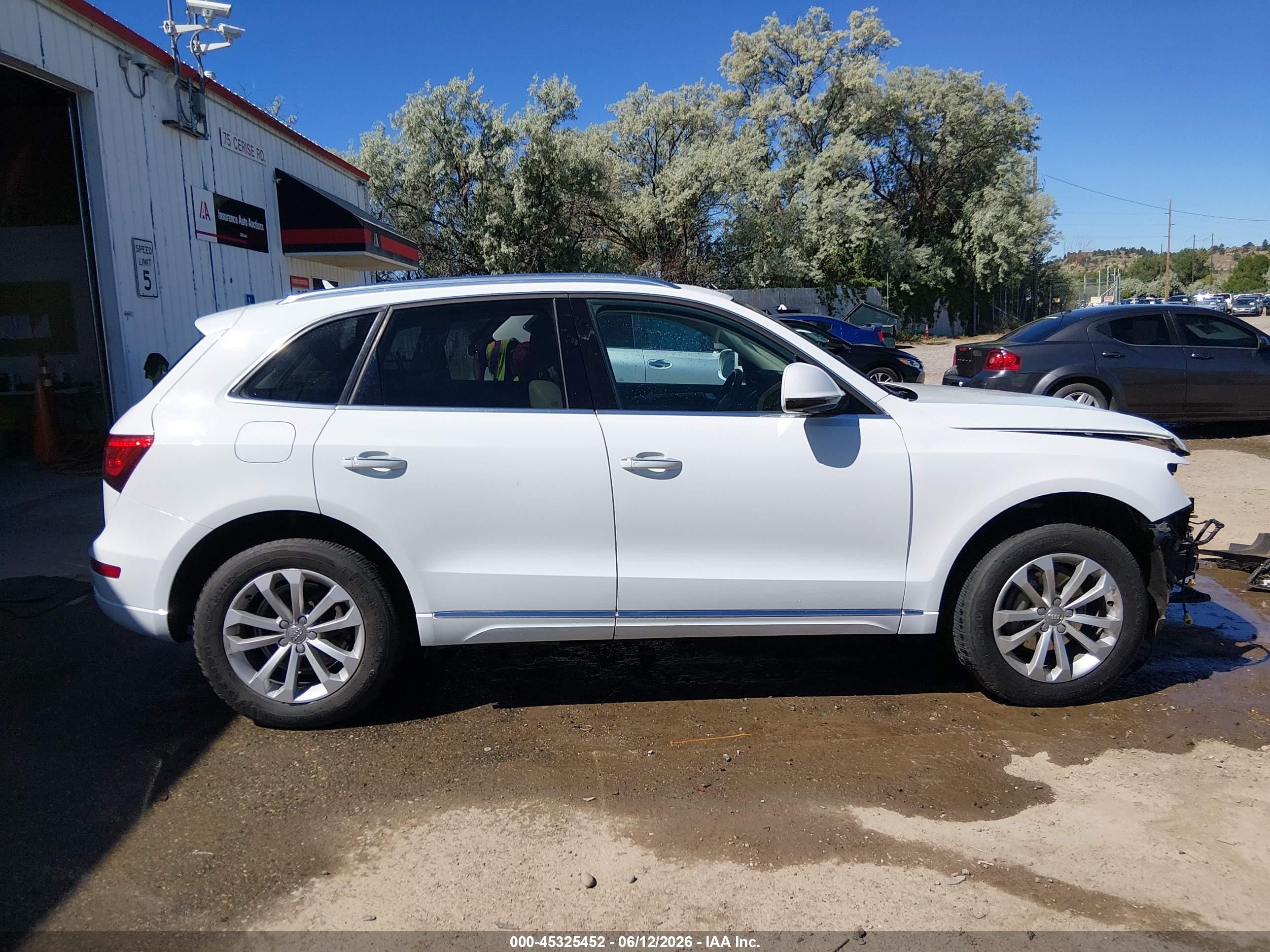 2015 Audi Q5 2.0t Premium White vin: WA1LFAFP5FA119990