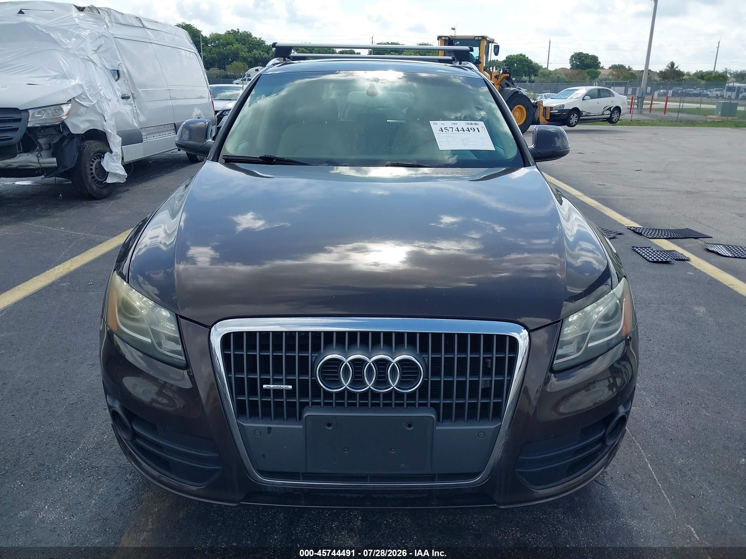 2011 Audi Q5 2.0t Premium Brown vin: WA1LFAFP6BA005782