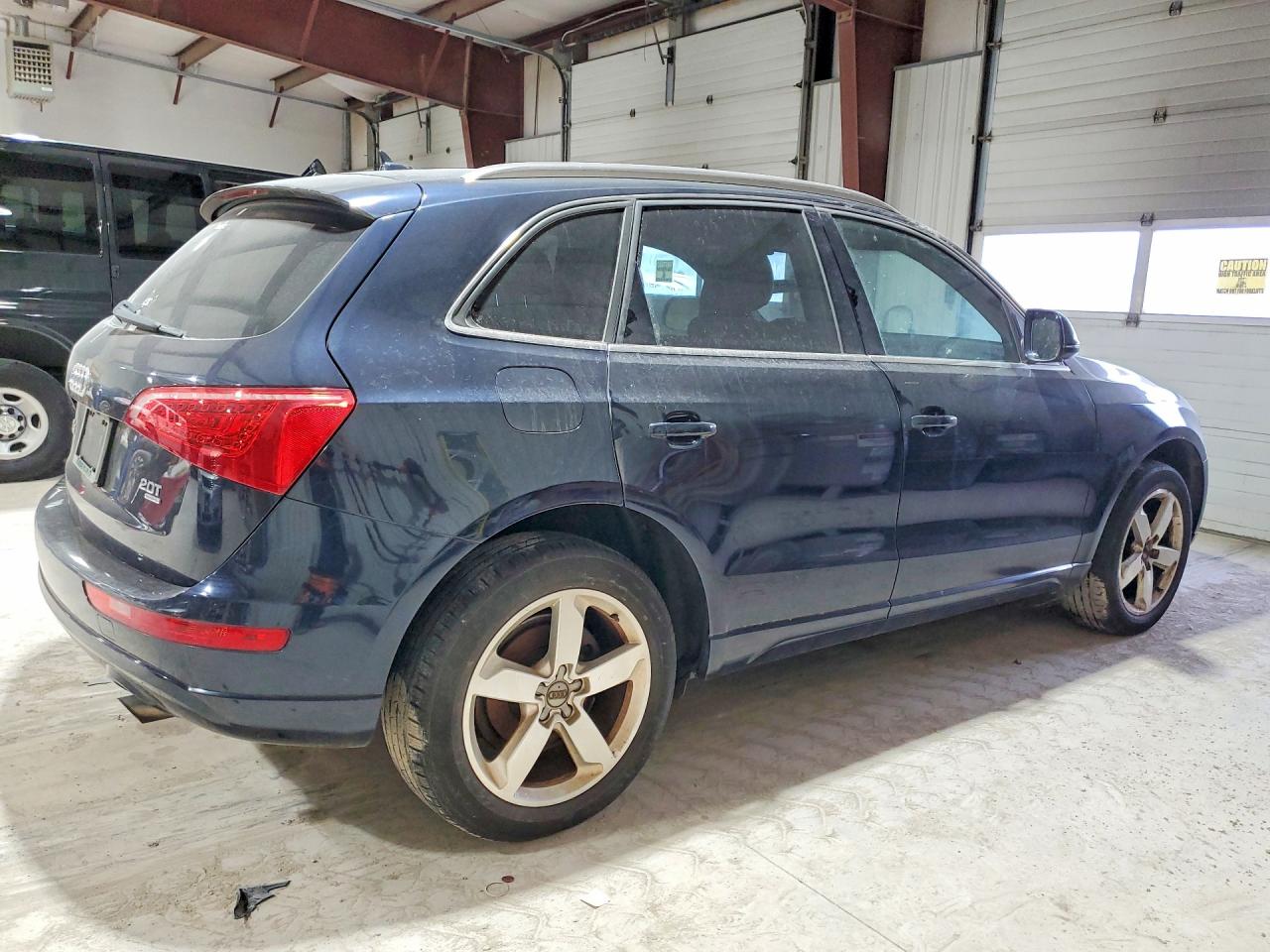 2011 Audi Q5 Синий vin: WA1LFAFP6BA023330