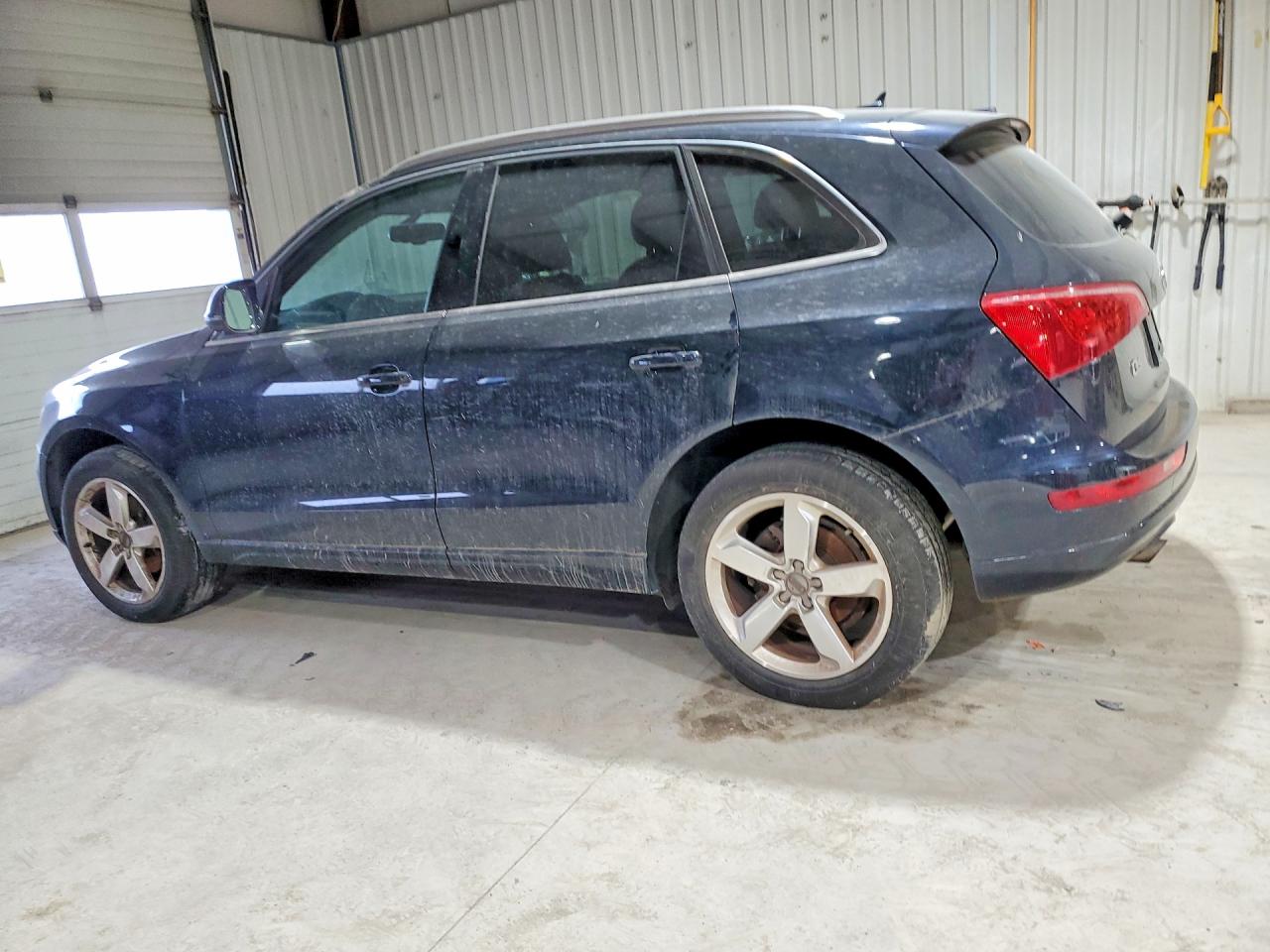 2011 Audi Q5 Синий vin: WA1LFAFP6BA023330