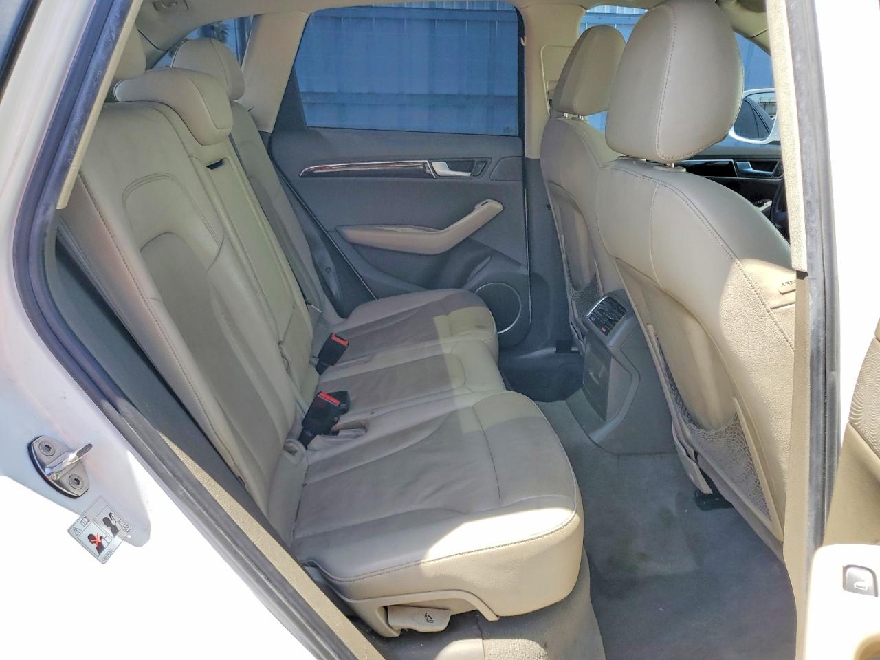 2011 Audi Q5 Premium Plus Белый vin: WA1LFAFP6BA103968