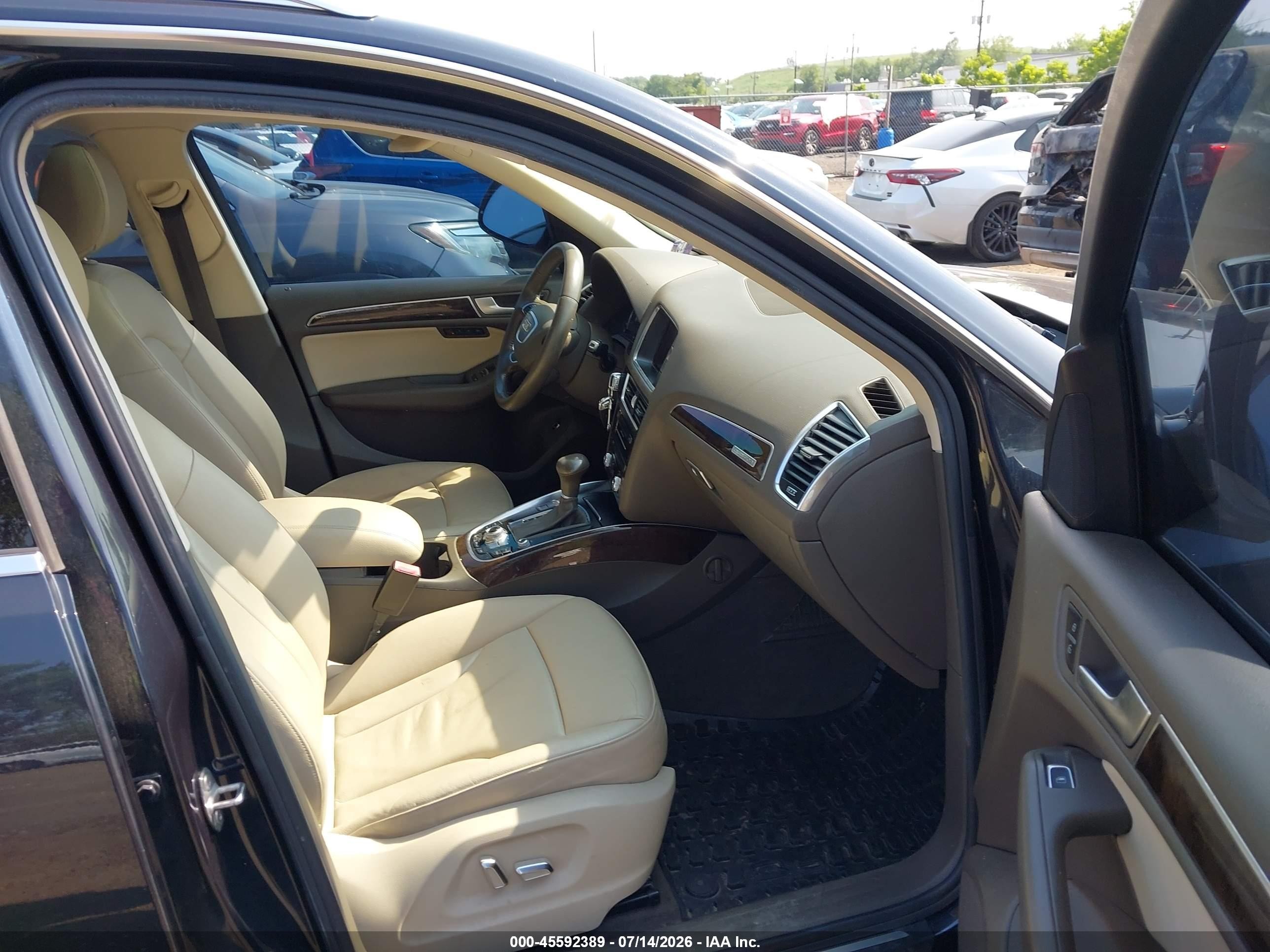 2013 Audi Q5 2.0t Premium Blue vin: WA1LFAFP6DA009494