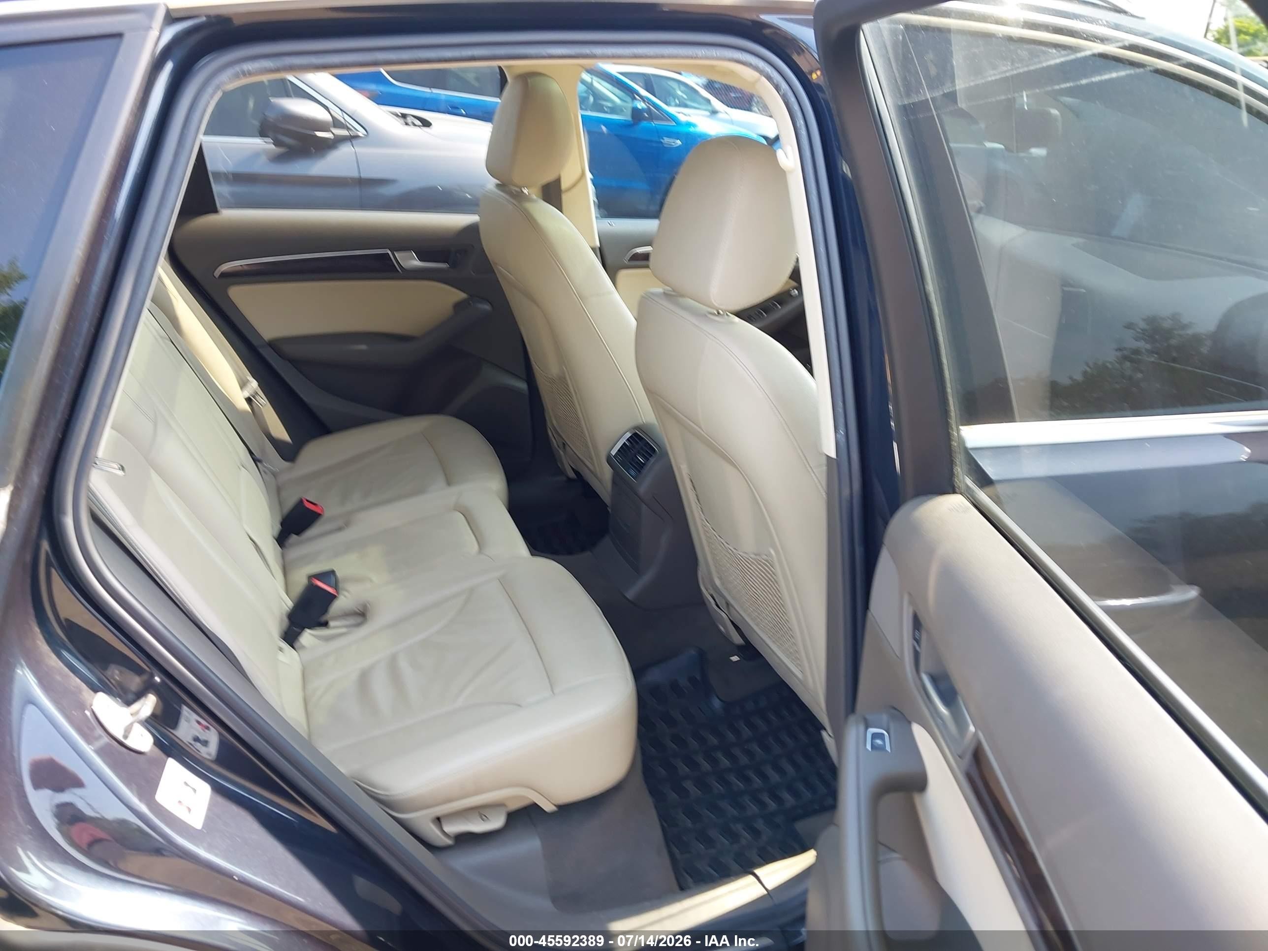 2013 Audi Q5 2.0t Premium Blue vin: WA1LFAFP6DA009494