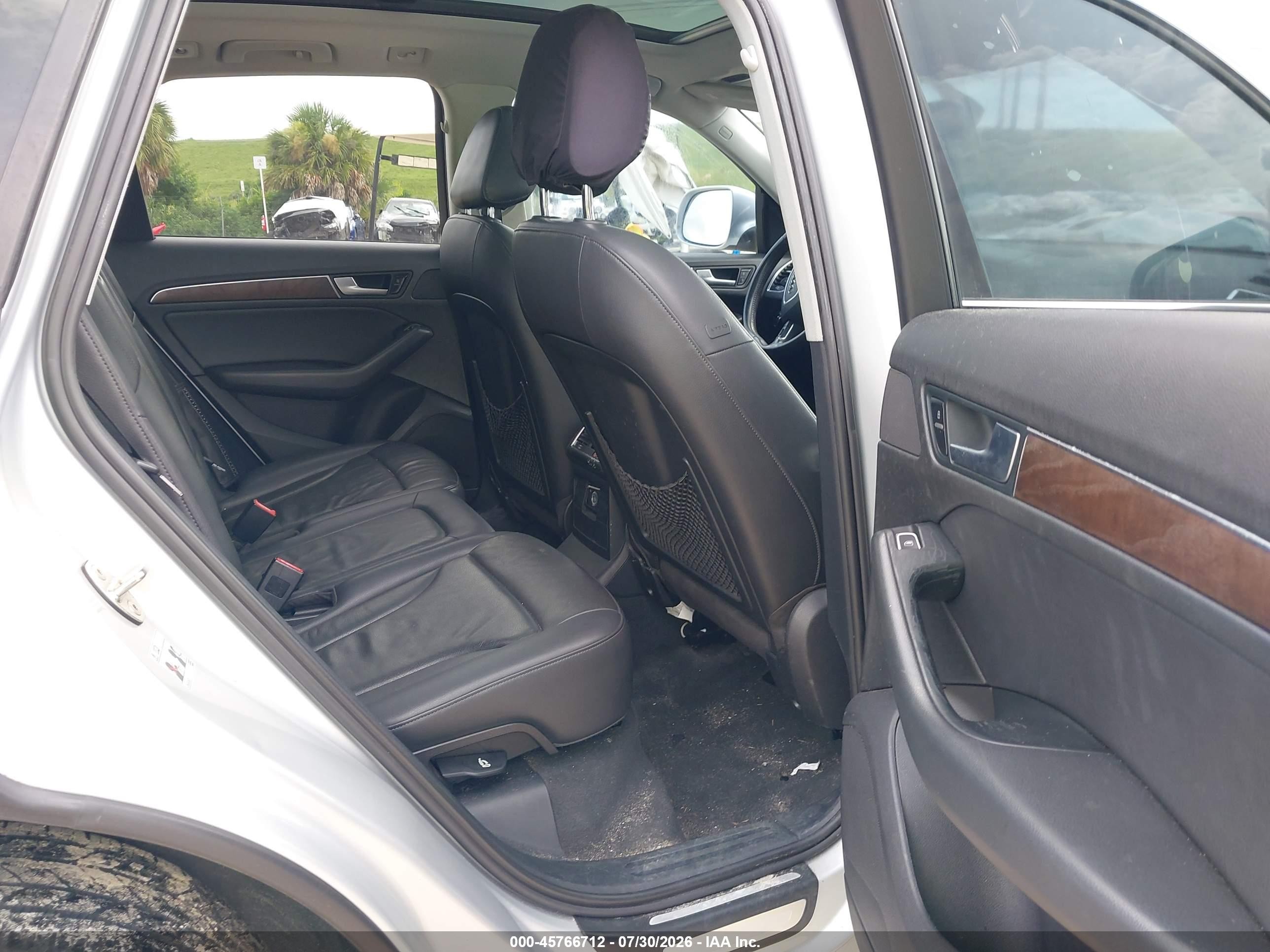 2013 Audi Q5 2.0t Premium Серебряный vin: WA1LFAFP6DA032838