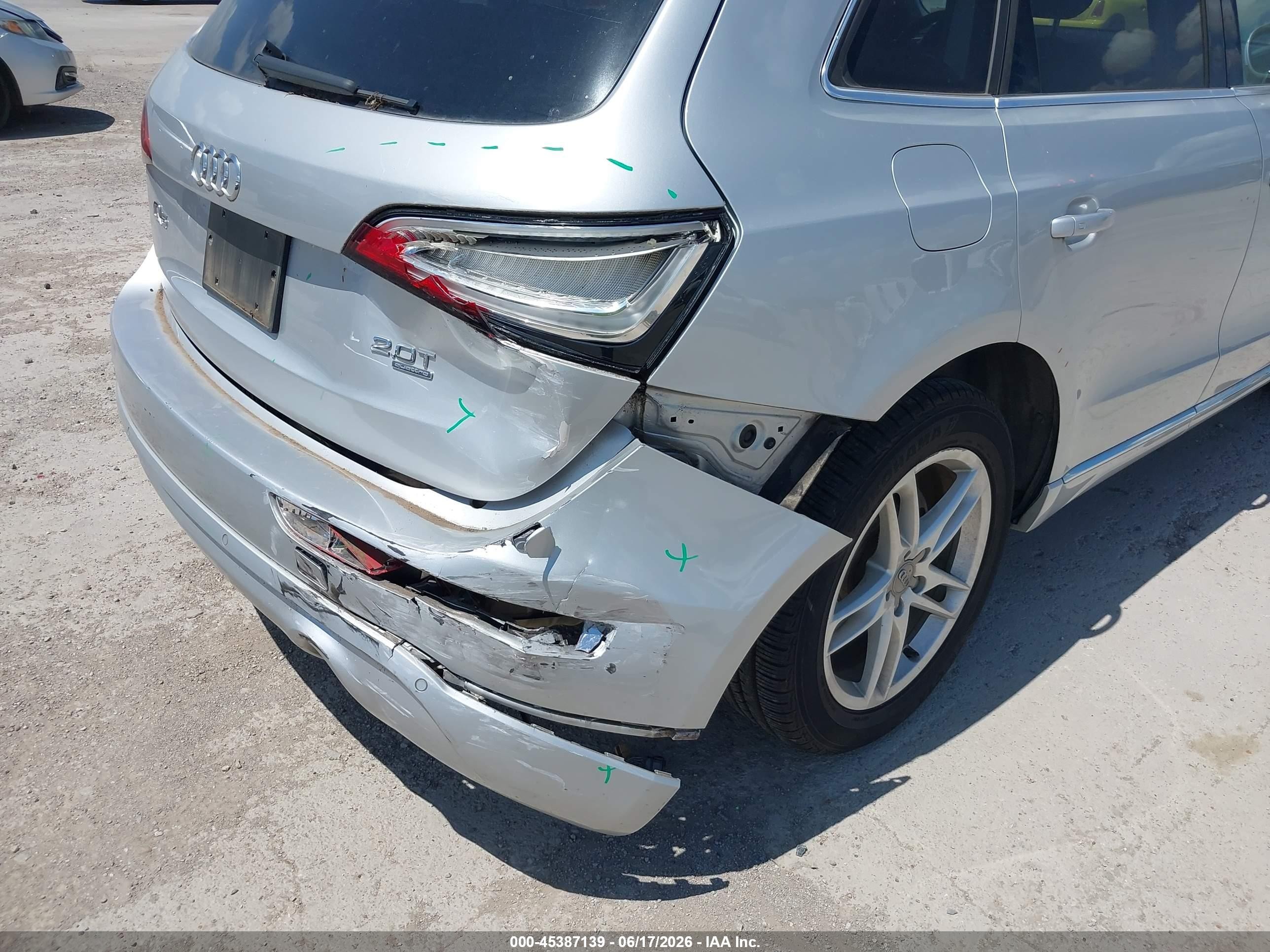 2014 Audi Q5 2.0t Premium Серебряный vin: WA1LFAFP6EA046420