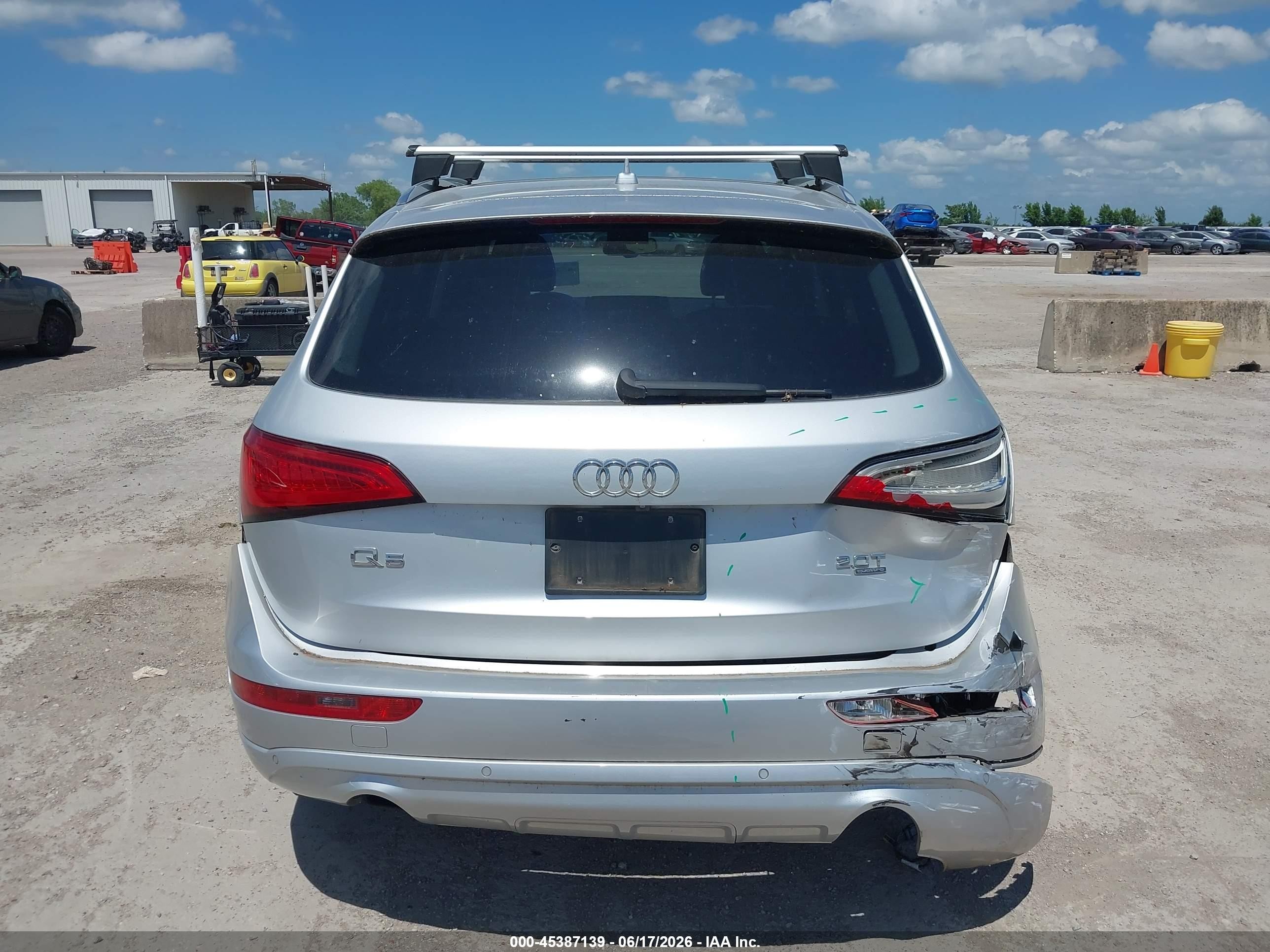 2014 Audi Q5 2.0t Premium Серебряный vin: WA1LFAFP6EA046420