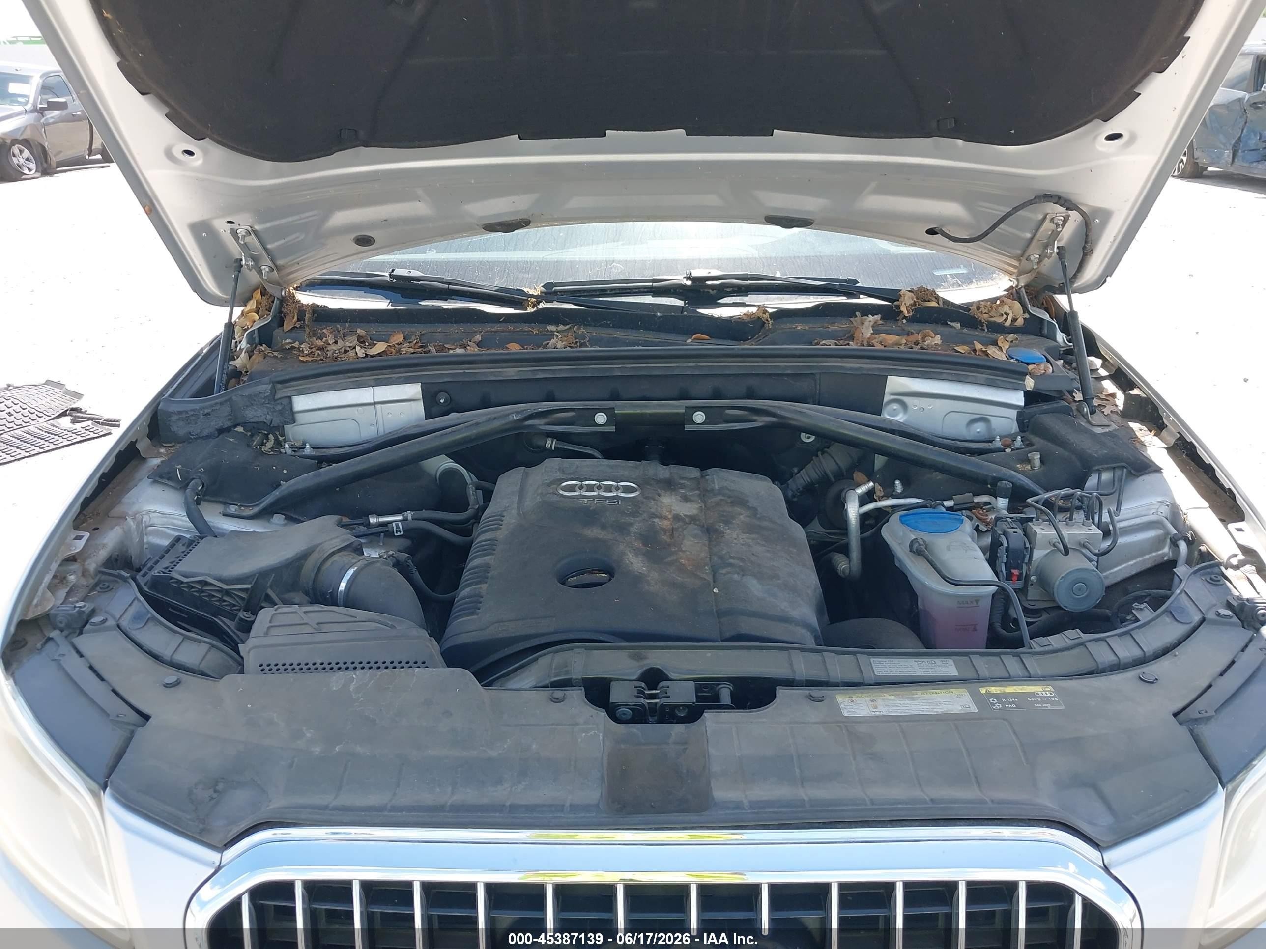 2014 Audi Q5 2.0t Premium Серебряный vin: WA1LFAFP6EA046420