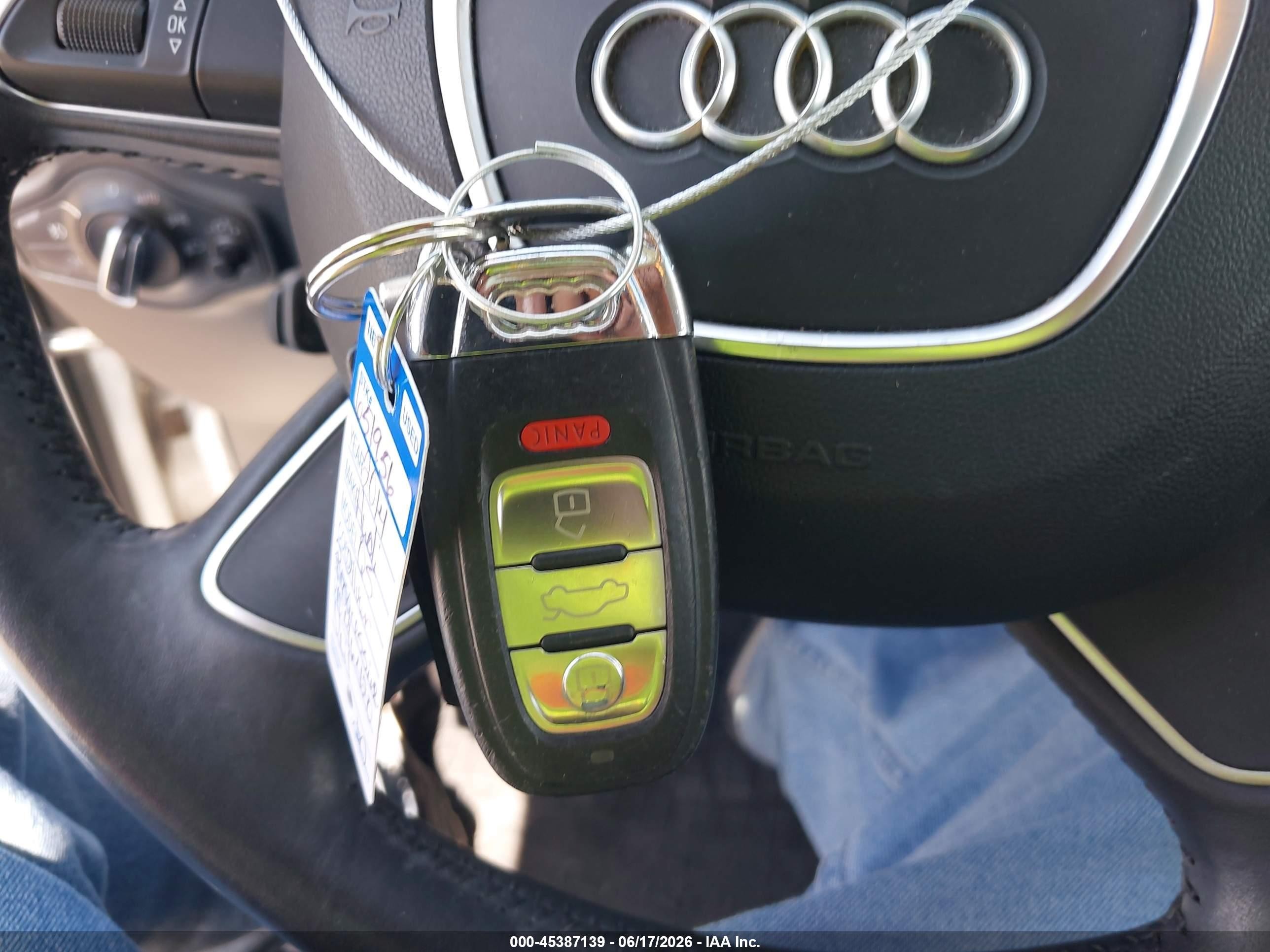 2014 Audi Q5 2.0t Premium Серебряный vin: WA1LFAFP6EA046420