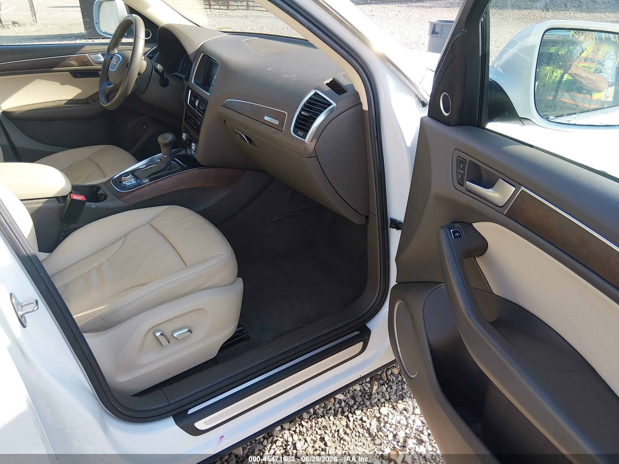 2014 Audi Q5 2.0t Premium White vin: WA1LFAFP6EA049334