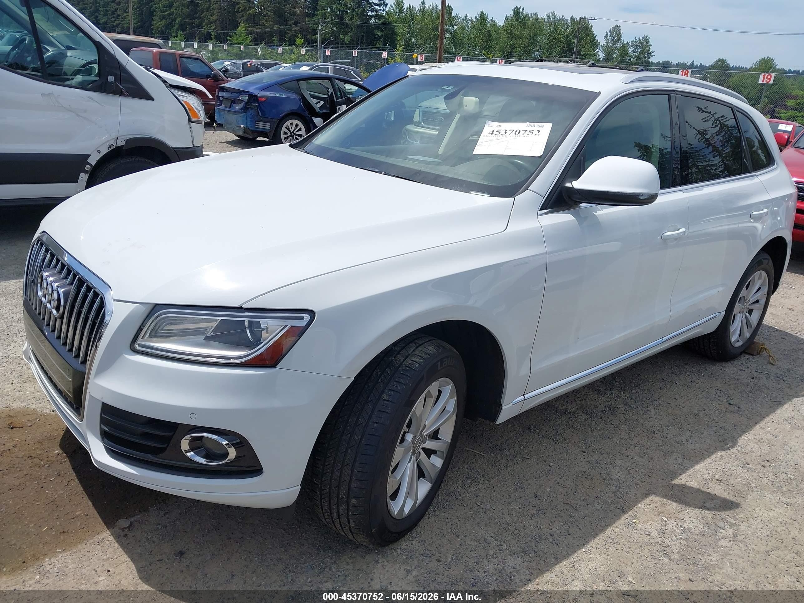 2014 Audi Q5 2.0t Premium White vin: WA1LFAFP6EA063184
