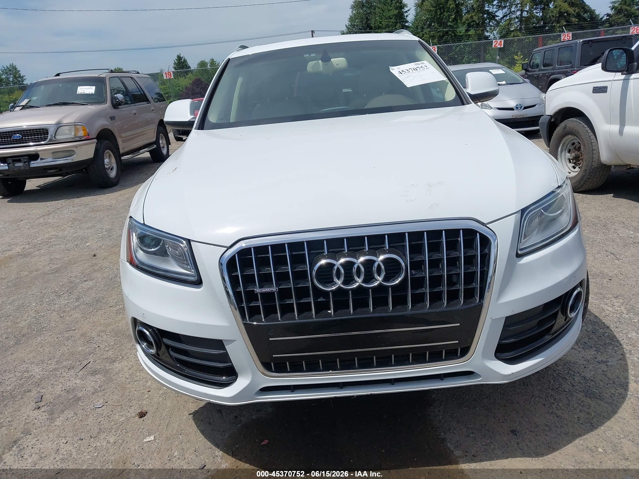 2014 Audi Q5 2.0t Premium White vin: WA1LFAFP6EA063184