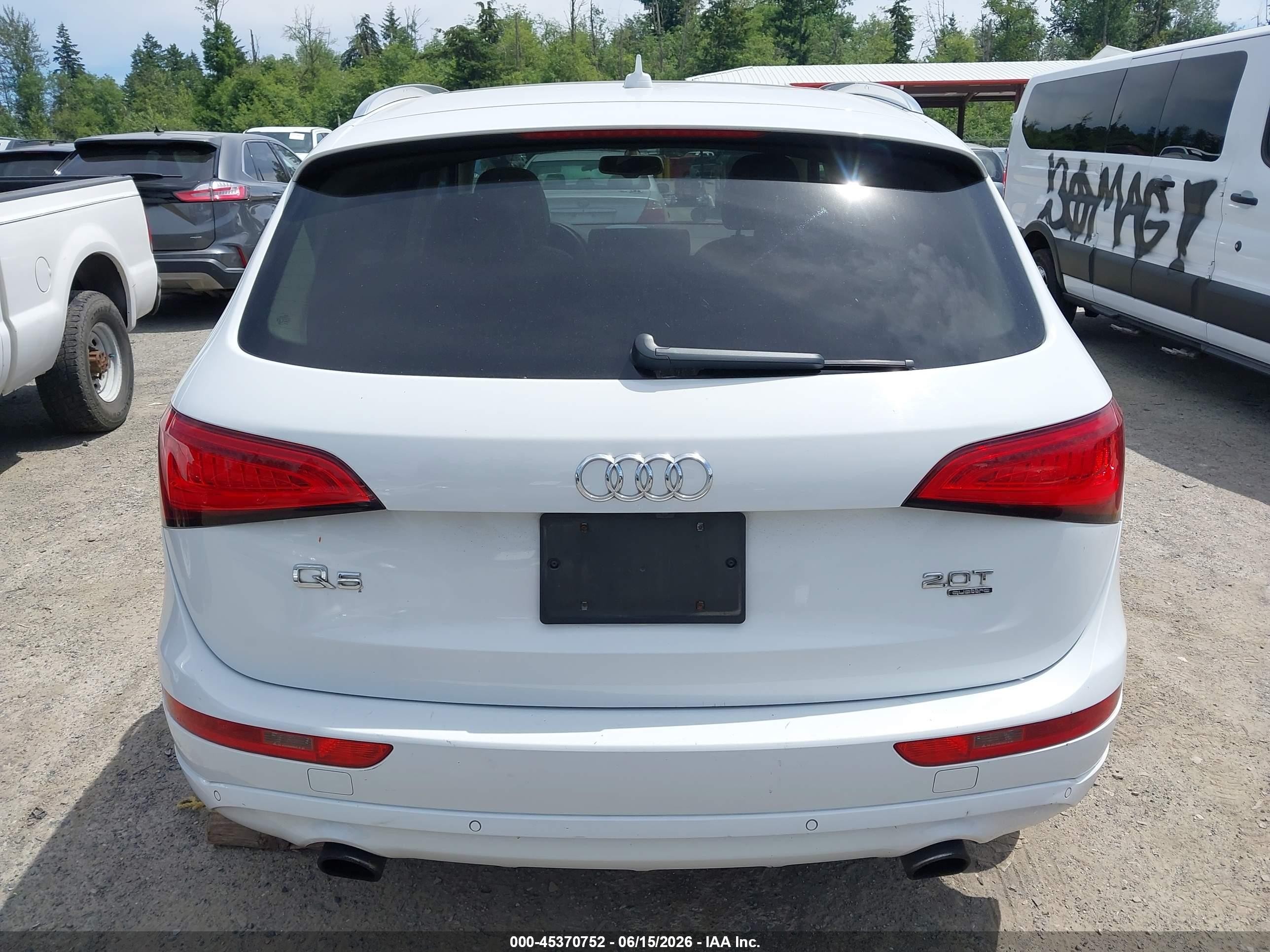 2014 Audi Q5 2.0t Premium White vin: WA1LFAFP6EA063184