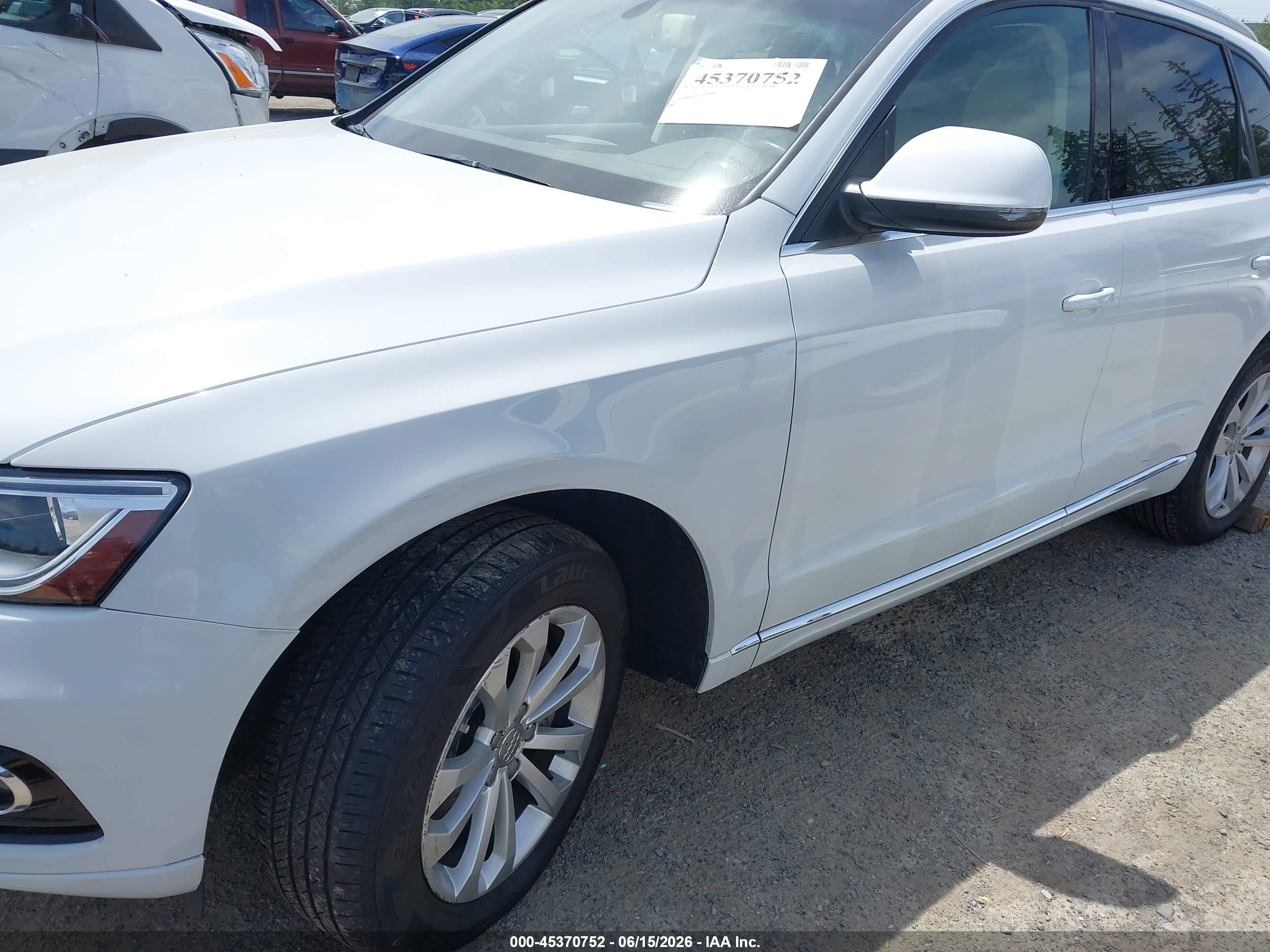 2014 Audi Q5 2.0t Premium White vin: WA1LFAFP6EA063184
