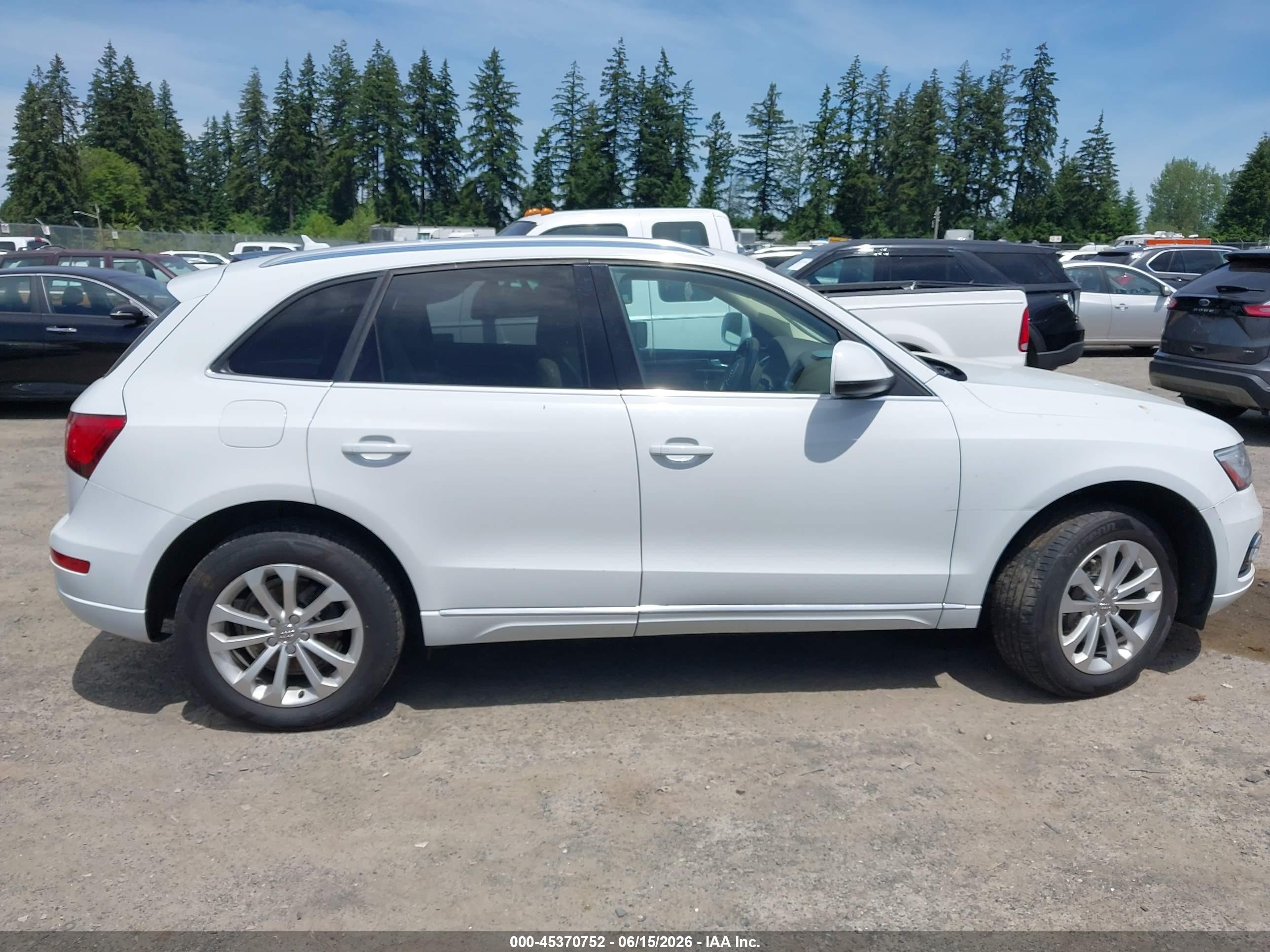 2014 Audi Q5 2.0t Premium White vin: WA1LFAFP6EA063184