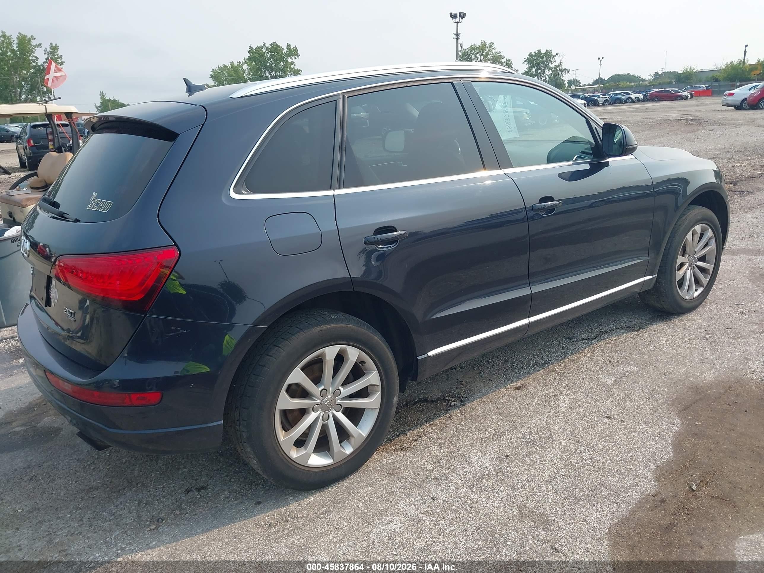 2014 Audi Q5 2.0t Premium Синий vin: WA1LFAFP6EA078641