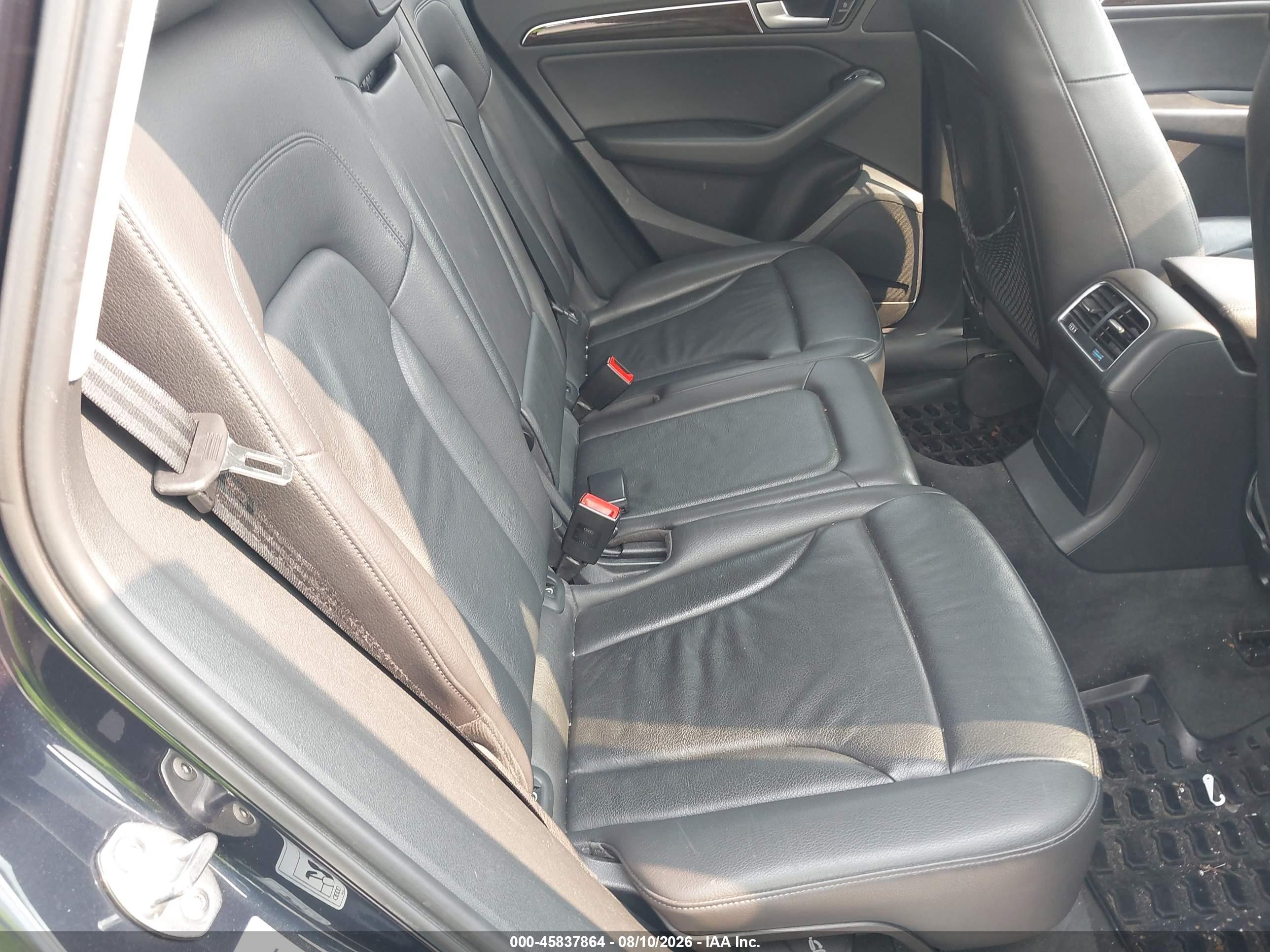 2014 Audi Q5 2.0t Premium Синий vin: WA1LFAFP6EA078641