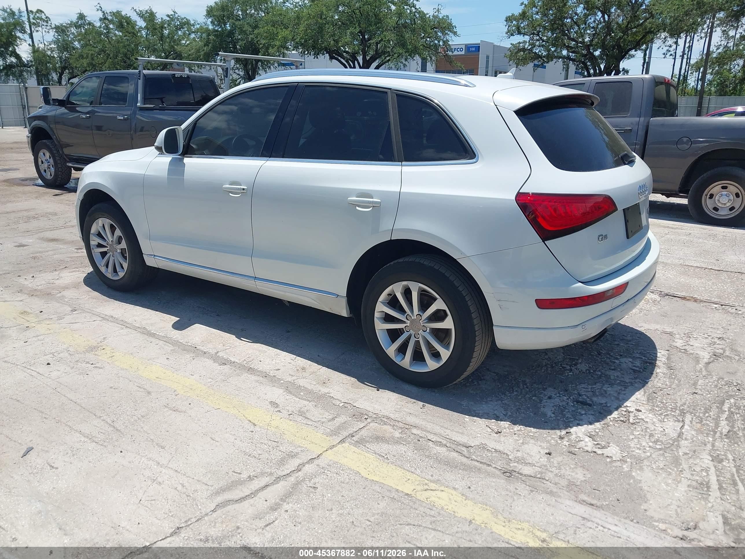 2014 Audi Q5 2.0t Premium White vin: WA1LFAFP6EA113906