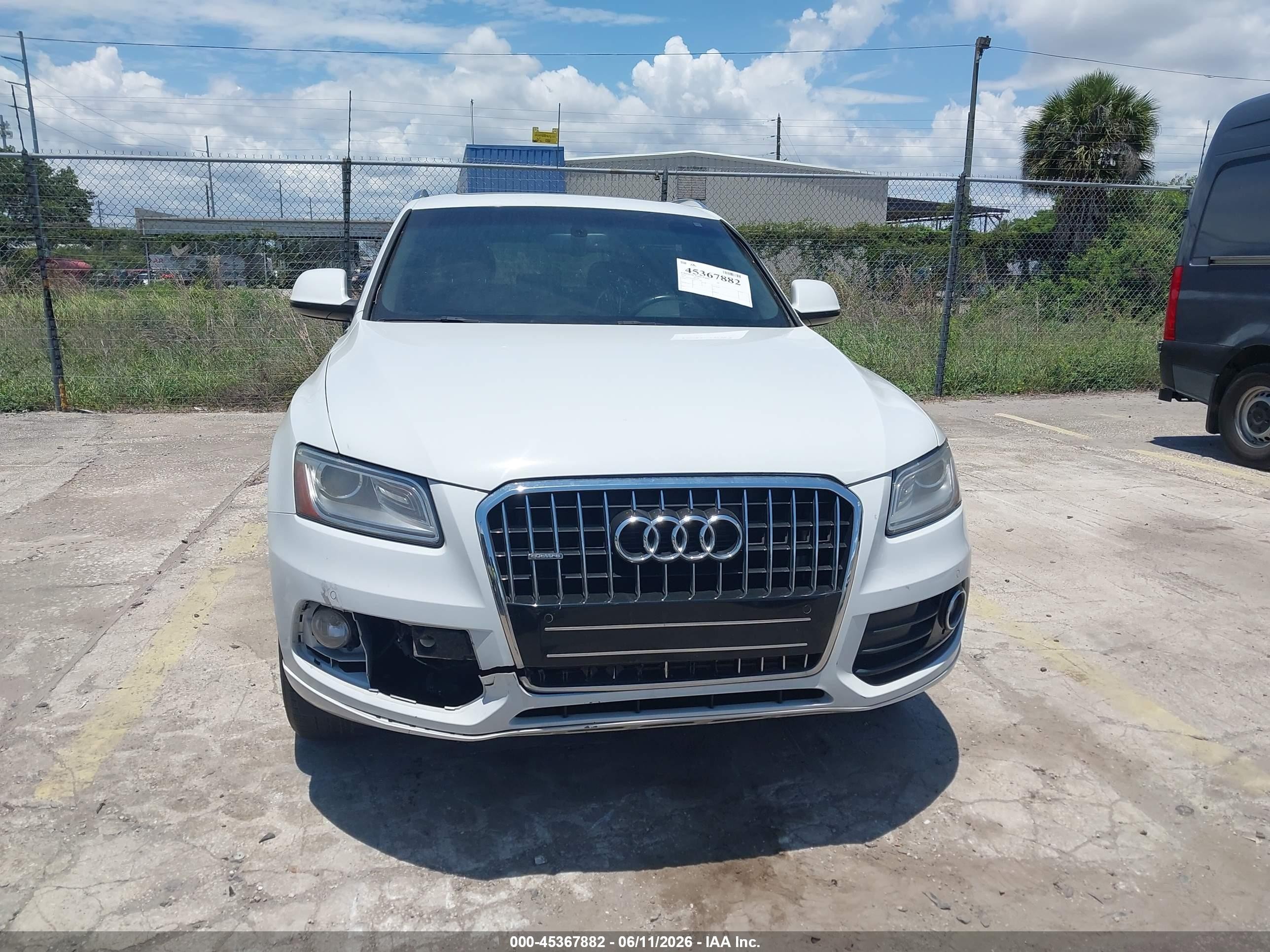 2014 Audi Q5 2.0t Premium White vin: WA1LFAFP6EA113906