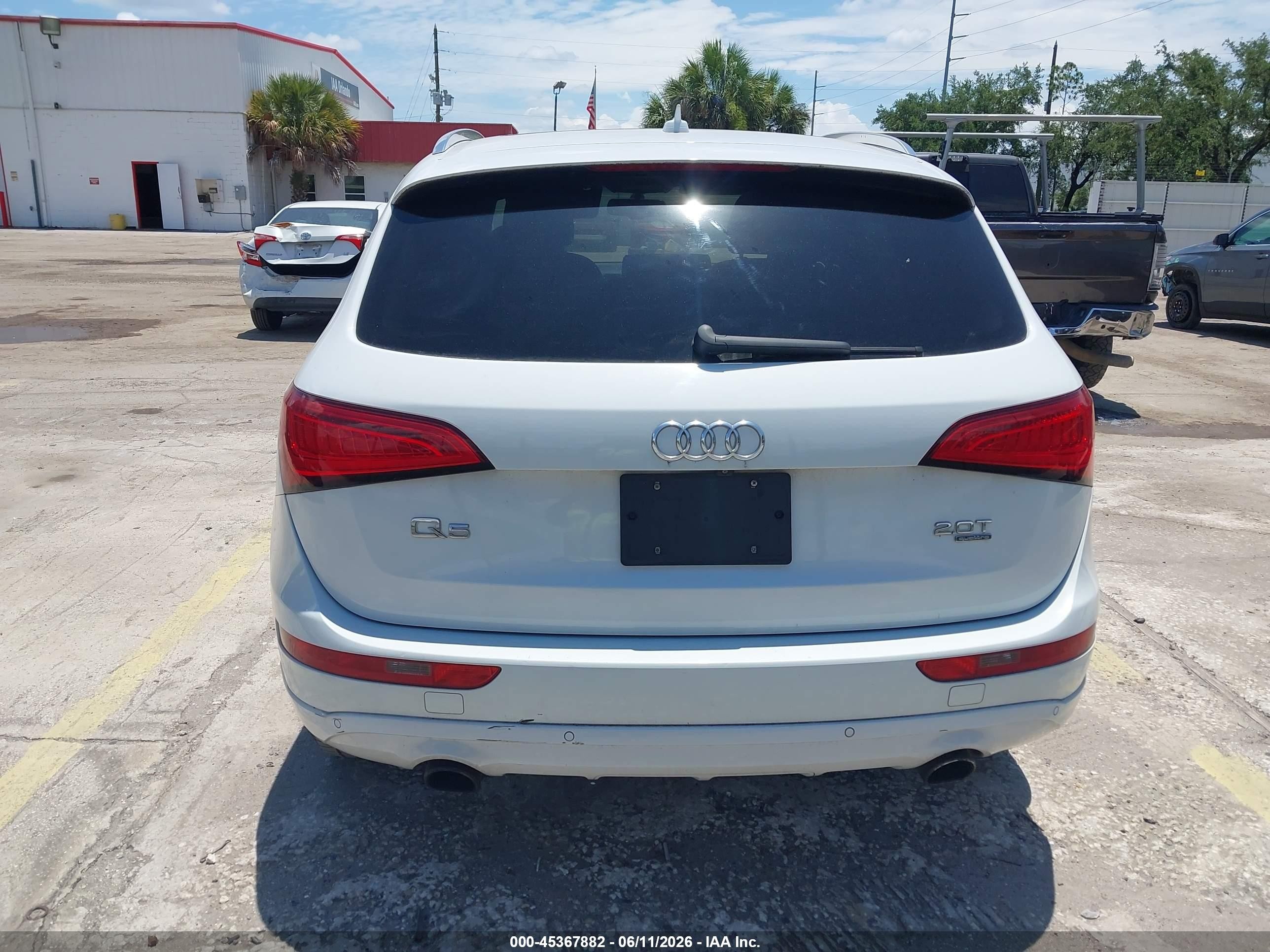 2014 Audi Q5 2.0t Premium White vin: WA1LFAFP6EA113906