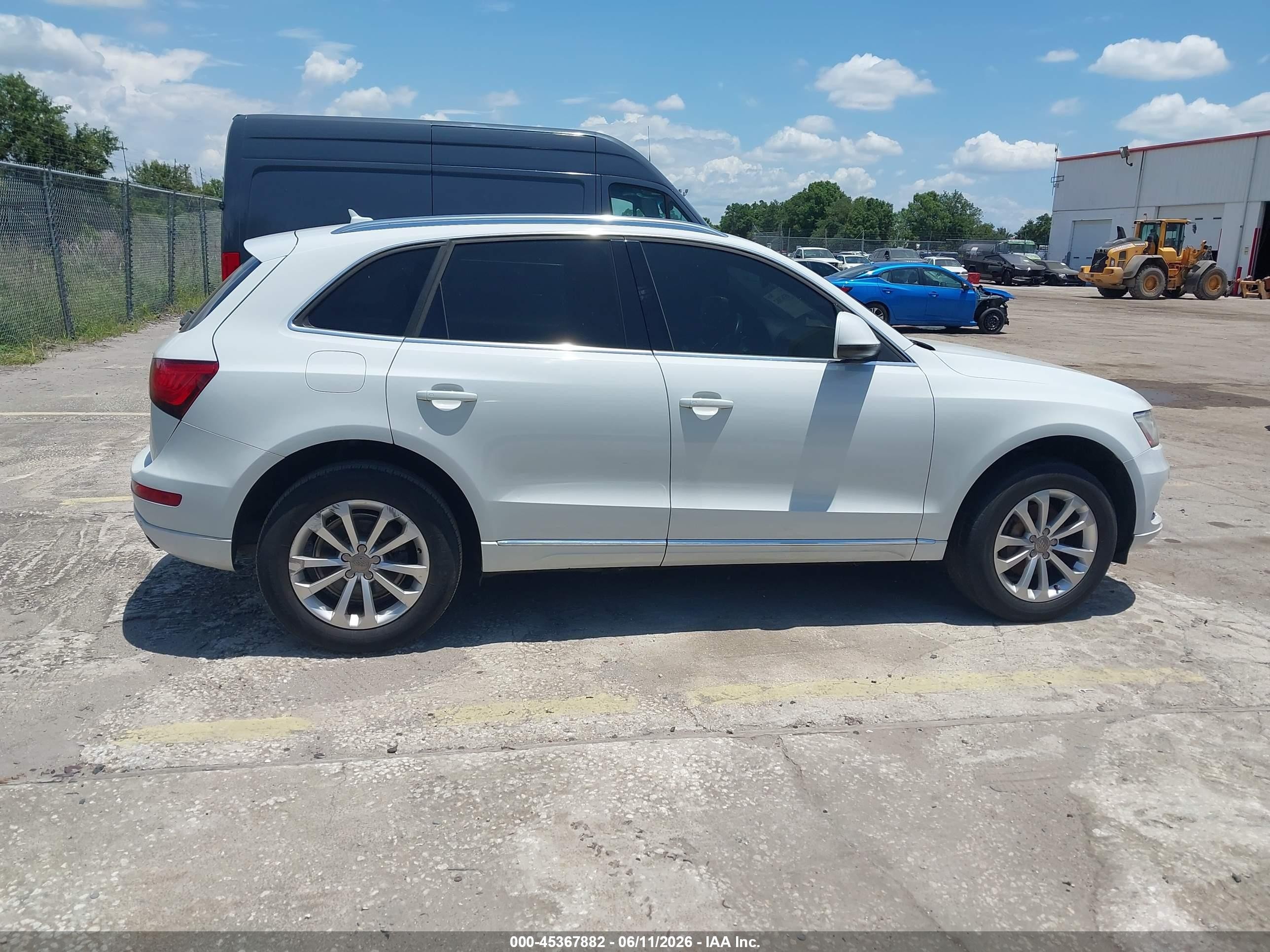 2014 Audi Q5 2.0t Premium White vin: WA1LFAFP6EA113906