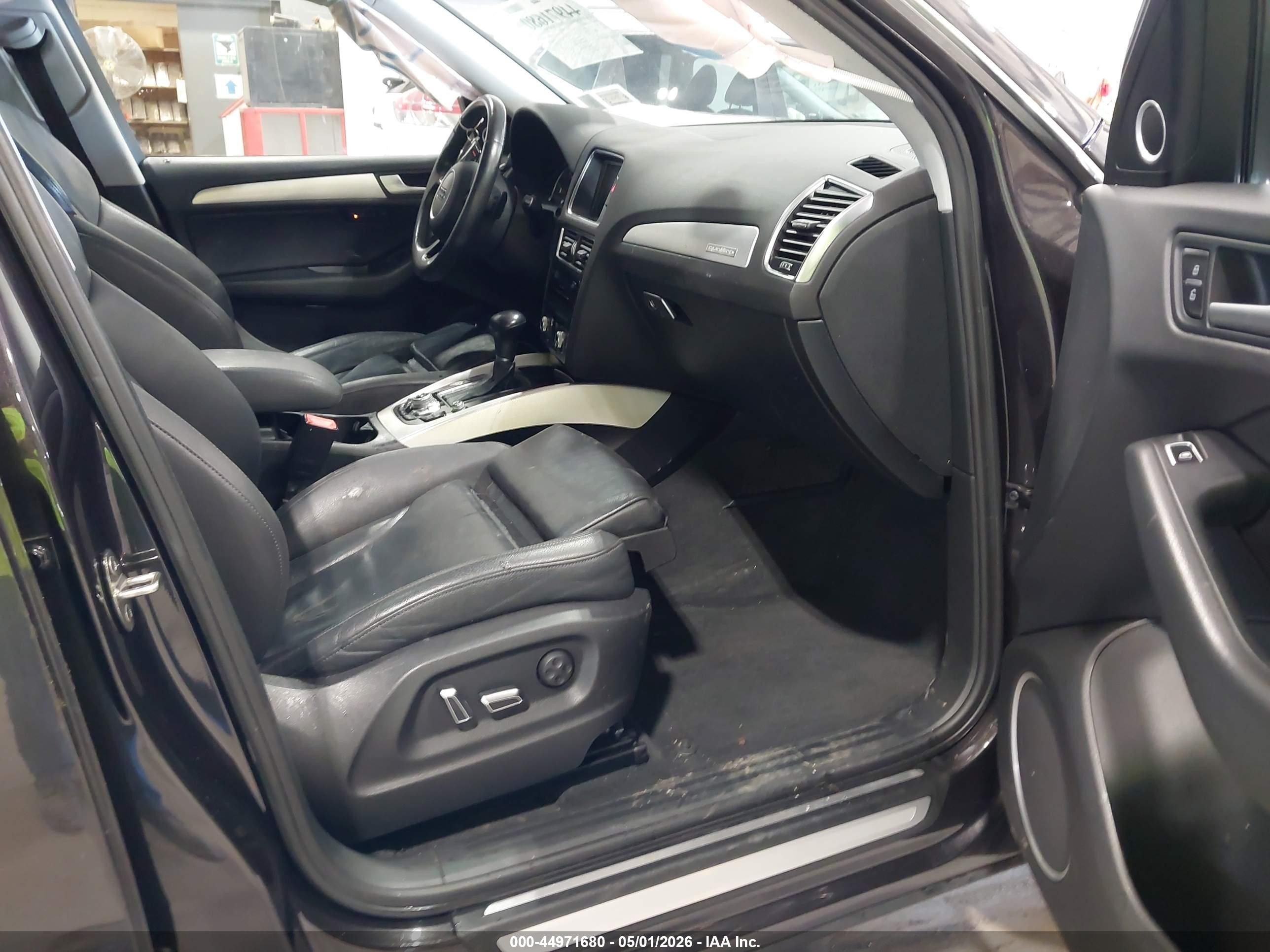 2014 Audi Q5 2.0t Premium Gray vin: WA1LFAFP6EA119866