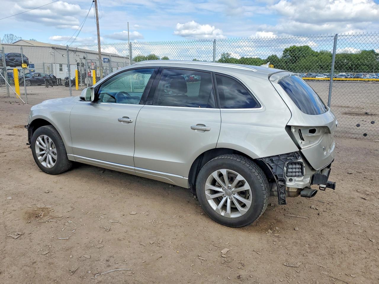 2015 Audi Q5 Premium Plus Beige vin: WA1LFAFP6FA074042