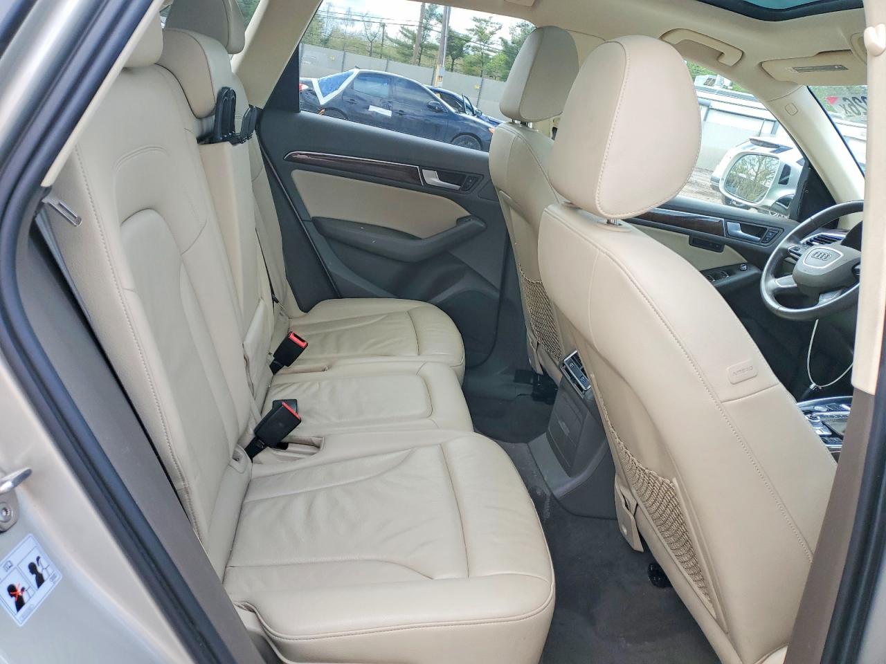 2015 Audi Q5 Premium Plus Beige vin: WA1LFAFP6FA074042