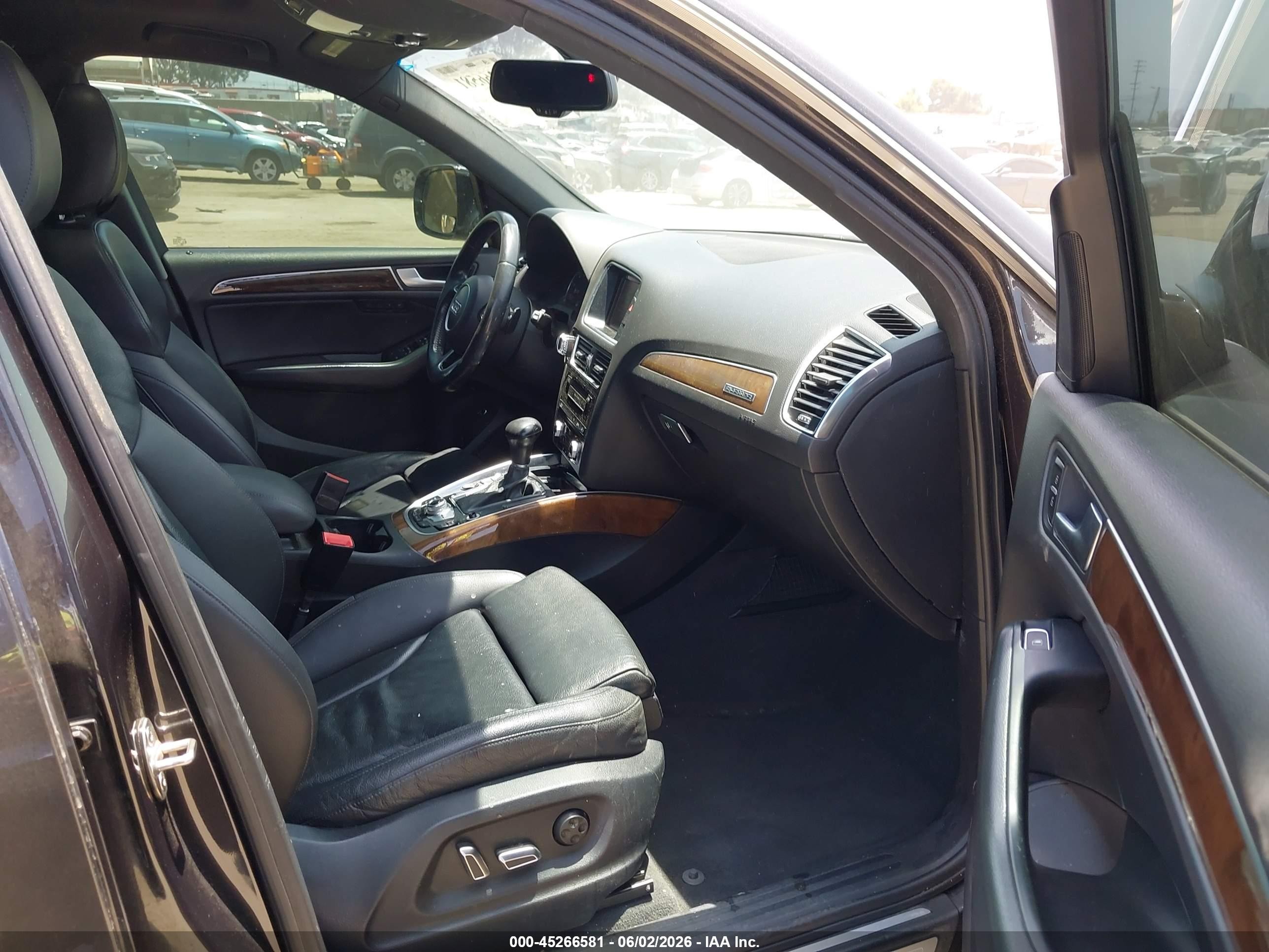2015 Audi Q5 2.0t Premium Black vin: WA1LFAFP6FA083839
