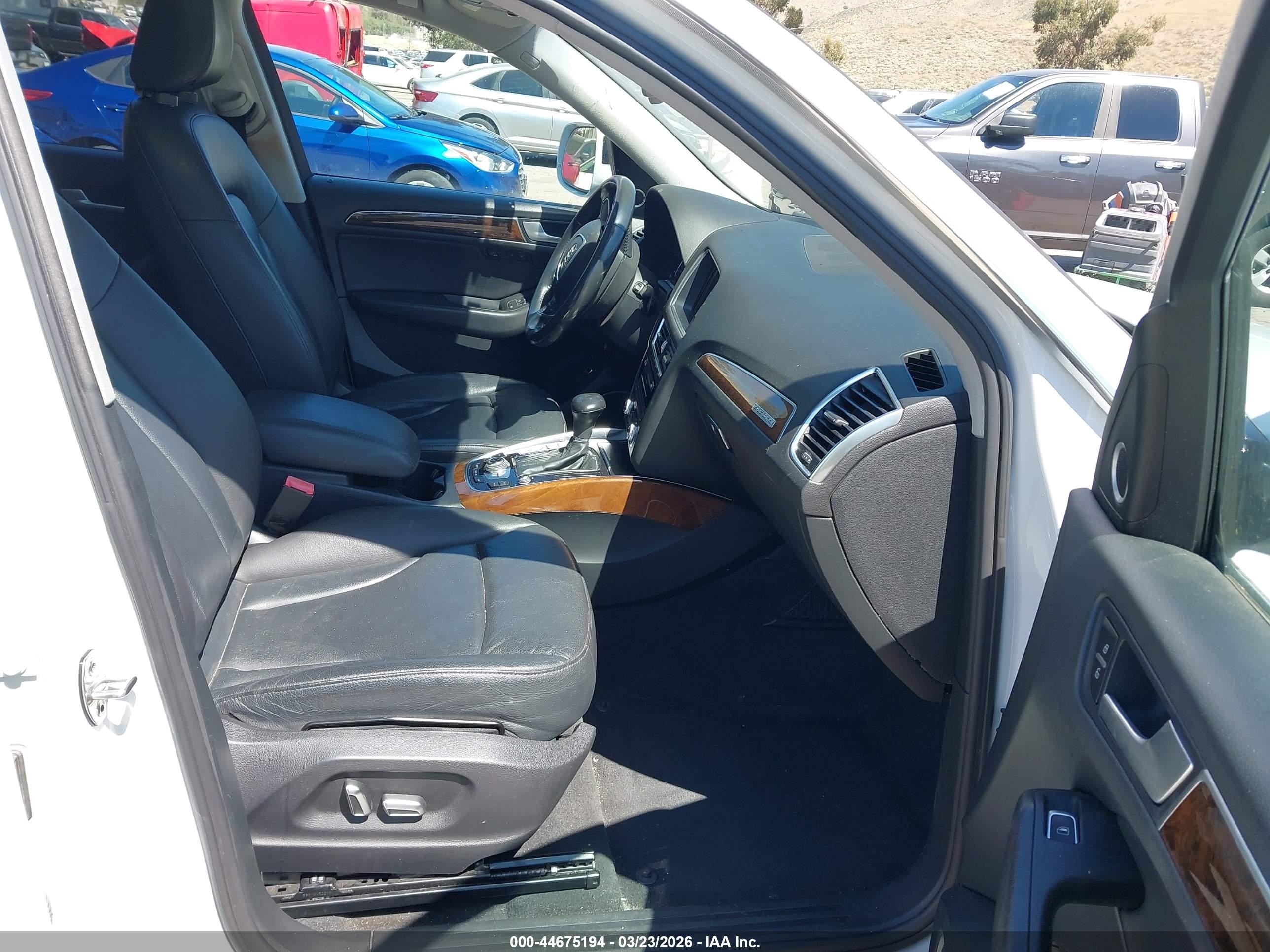 2015 Audi Q5 2.0t Premium White vin: WA1LFAFP6FA097594